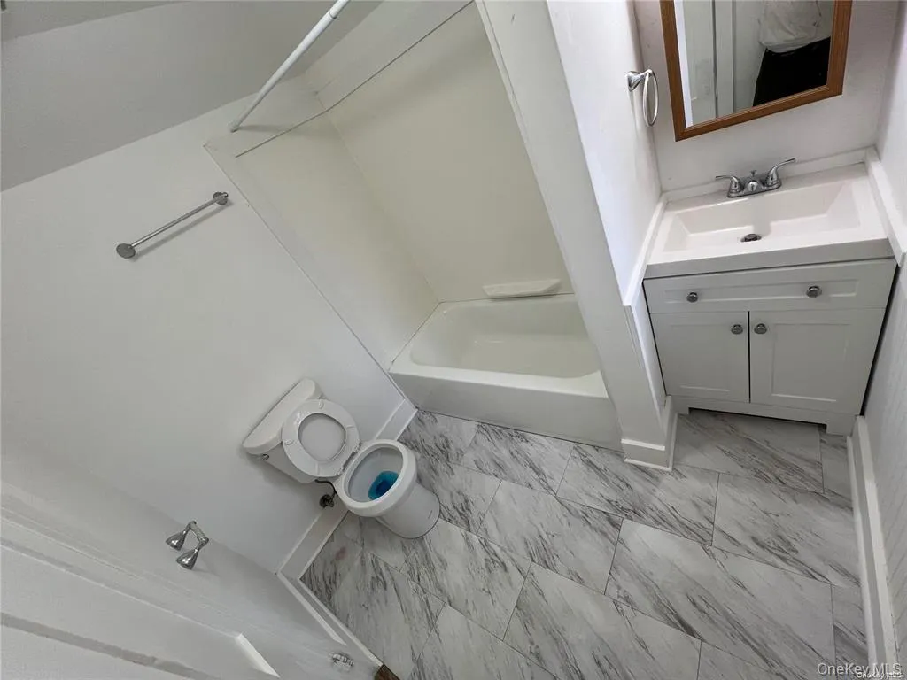 493 Munsell Road, Brookhaven, NY, 4 Bedrooms Bedrooms, 8 Rooms Rooms,3 BathroomsBathrooms,Residential,For Rent,Munsell,0,949387 493 Munsell Road, Brookhaven, NY, 4 Bedrooms Bedrooms, 8 Rooms Rooms,3 BathroomsBathrooms,Residential,For Rent,Munsell,0,949387