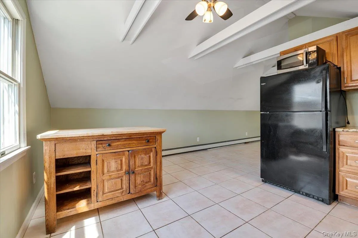 25 Gardners Lane, Southampton, NY, 2 Bedrooms Bedrooms, 5 Rooms Rooms,1 BathroomBathrooms,Residential Lease,For Rent,Gardners,0,949472 25 Gardners Lane, Southampton, NY, 2 Bedrooms Bedrooms, 5 Rooms Rooms,1 BathroomBathrooms,Residential Lease,For Rent,Gardners,0,949472