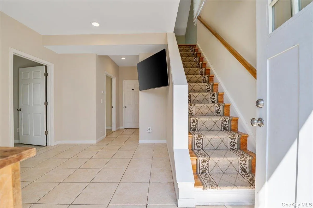 25 Gardners Lane, Southampton, NY, 2 Bedrooms Bedrooms, 5 Rooms Rooms,1 BathroomBathrooms,Residential Lease,For Rent,Gardners,0,949472 25 Gardners Lane, Southampton, NY, 2 Bedrooms Bedrooms, 5 Rooms Rooms,1 BathroomBathrooms,Residential Lease,For Rent,Gardners,0,949472