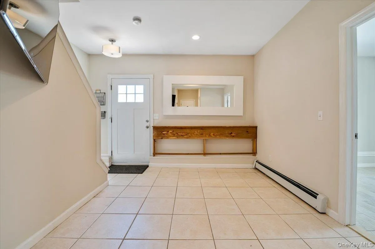 25 Gardners Lane, Southampton, NY, 2 Bedrooms Bedrooms, 5 Rooms Rooms,1 BathroomBathrooms,Residential Lease,For Rent,Gardners,0,949472 25 Gardners Lane, Southampton, NY, 2 Bedrooms Bedrooms, 5 Rooms Rooms,1 BathroomBathrooms,Residential Lease,For Rent,Gardners,0,949472