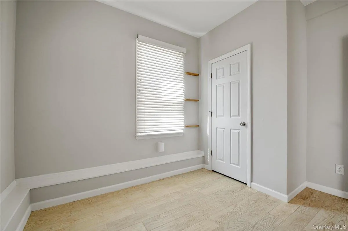 25 Gardners Lane, Southampton, NY, 2 Bedrooms Bedrooms, 5 Rooms Rooms,1 BathroomBathrooms,Residential Lease,For Rent,Gardners,0,949472 25 Gardners Lane, Southampton, NY, 2 Bedrooms Bedrooms, 5 Rooms Rooms,1 BathroomBathrooms,Residential Lease,For Rent,Gardners,0,949472