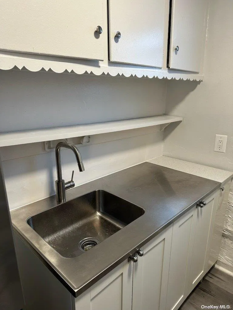143-50 Hoover Avenue, New York, NY, 1 Bedroom Bedrooms, 3 Rooms Rooms,1 BathroomBathrooms,Residential,For Rent,Hoover,0,949674 143-50 Hoover Avenue, New York, NY, 1 Bedroom Bedrooms, 3 Rooms Rooms,1 BathroomBathrooms,Residential,For Rent,Hoover,0,949674