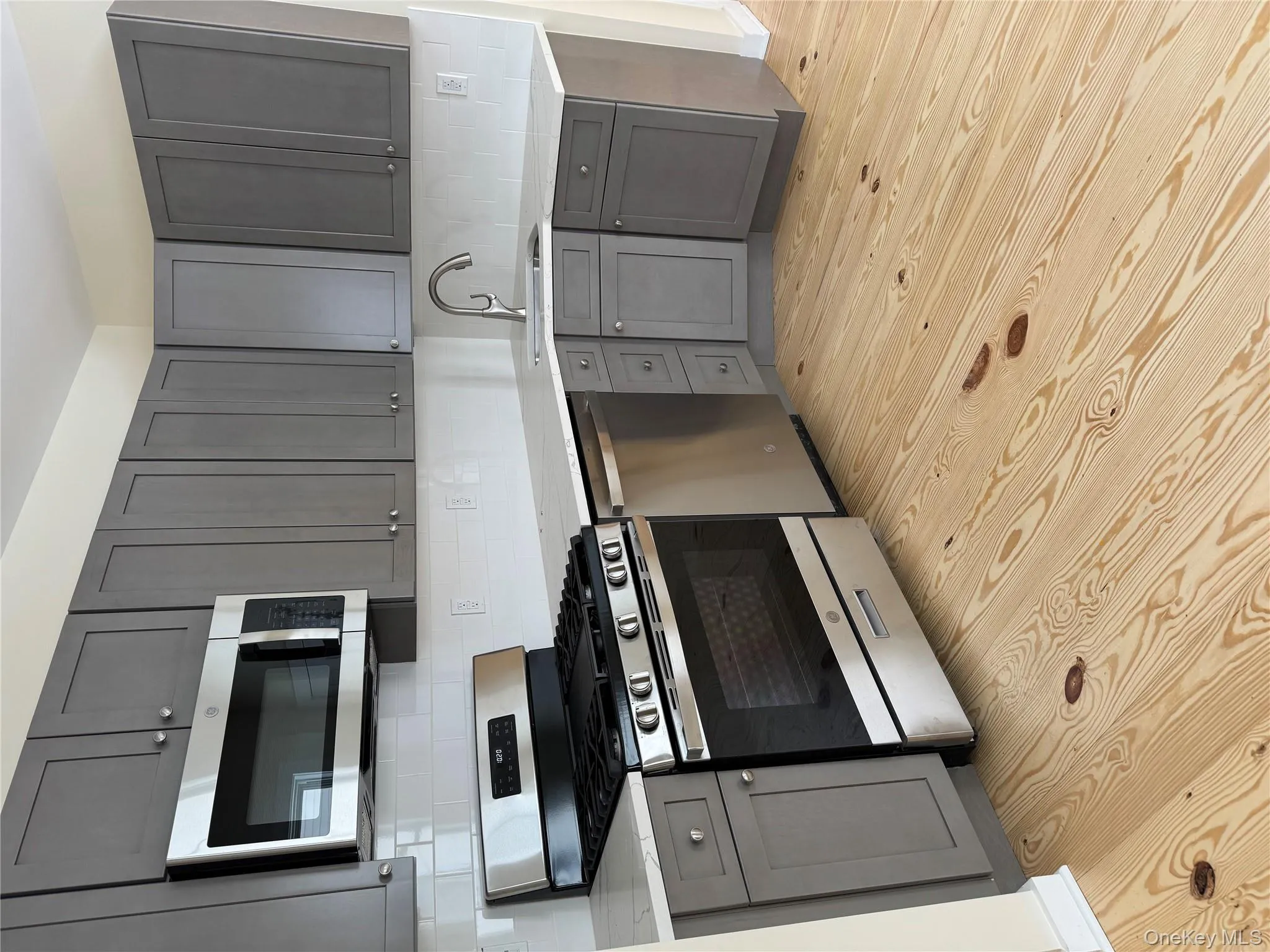 14 Orchard Street, Warwick (town), NY, 2 Bedrooms Bedrooms, 4 Rooms Rooms,1 BathroomBathrooms,Residential Lease,Idx,Orchard,0,949691 14 Orchard Street, Warwick (town), NY, 2 Bedrooms Bedrooms, 4 Rooms Rooms,1 BathroomBathrooms,Residential Lease,Idx,Orchard,0,949691