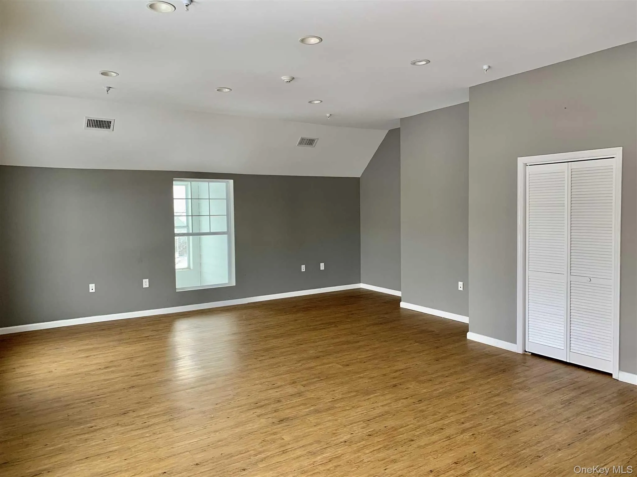 1 FOUR CORNERS Boulevard, East Fishkill, NY, ,Commercial Lease,Idx,FOUR CORNERS,0,949717 1 FOUR CORNERS Boulevard, East Fishkill, NY, ,Commercial Lease,Idx,FOUR CORNERS,0,949717