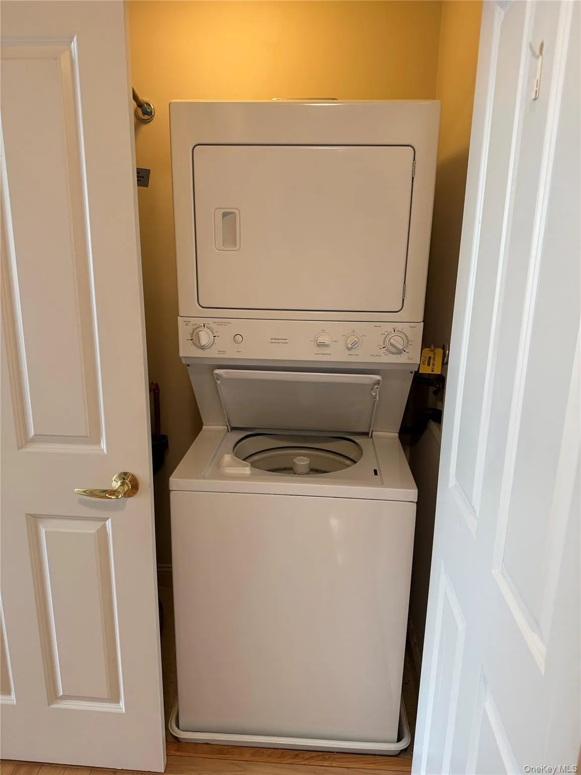 3203 Leeward Drive, Haverstraw, NY, 1 Bedroom Bedrooms, 3 Rooms Rooms,1 BathroomBathrooms,Residential Lease,Idx,Leeward,0,949718 3203 Leeward Drive, Haverstraw, NY, 1 Bedroom Bedrooms, 3 Rooms Rooms,1 BathroomBathrooms,Residential Lease,Idx,Leeward,0,949718