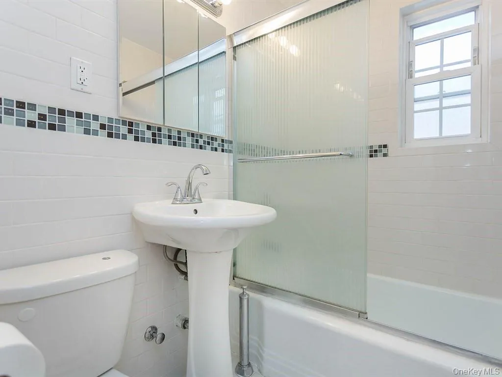 67-51 223rd Place, New York, NY, 2 Bedrooms Bedrooms, 4 Rooms Rooms,1 BathroomBathrooms,Residential Lease,Idx,223rd,0,949723 67-51 223rd Place, New York, NY, 2 Bedrooms Bedrooms, 4 Rooms Rooms,1 BathroomBathrooms,Residential Lease,Idx,223rd,0,949723