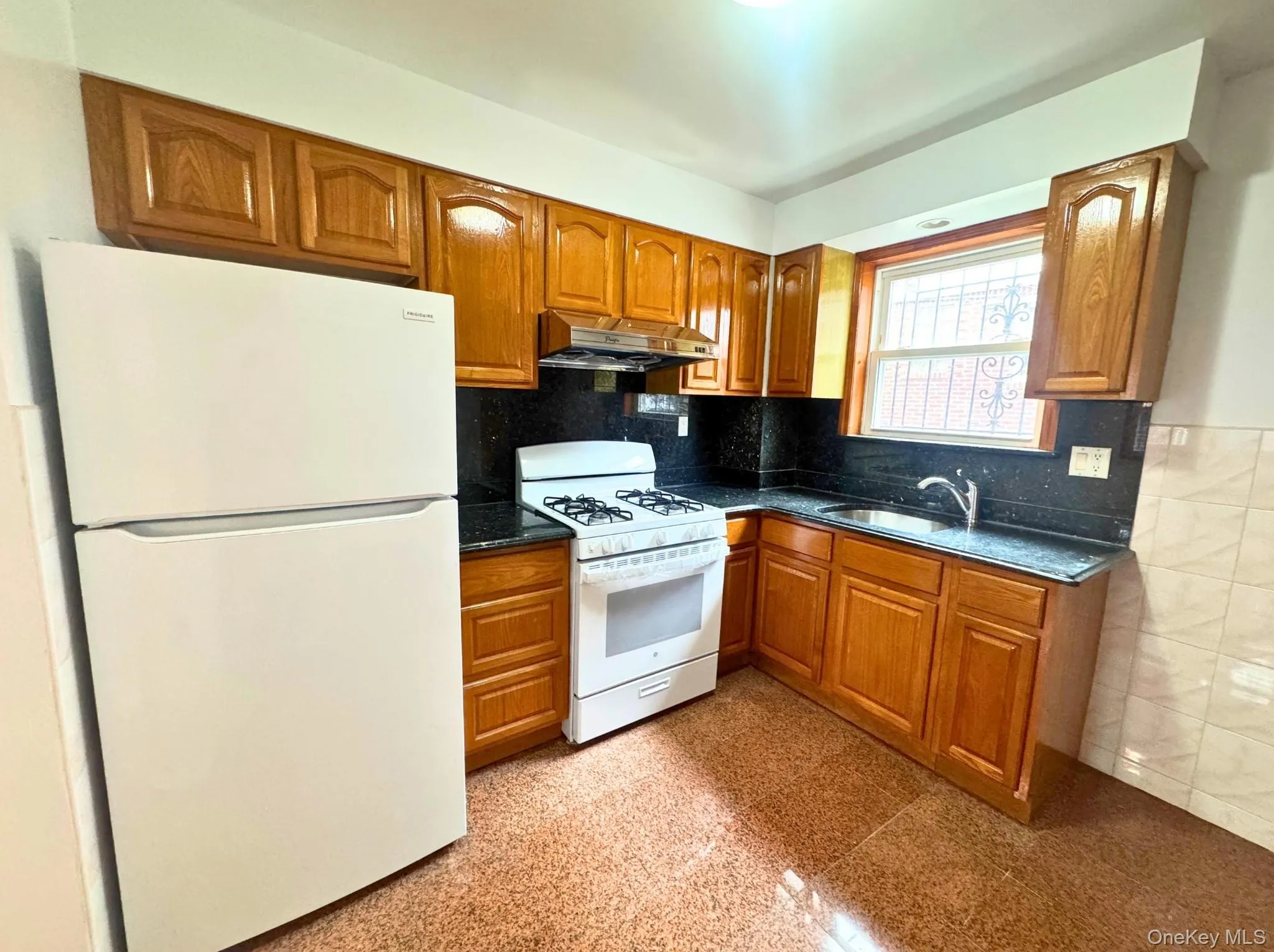 62-63 Ellwell Crescent, New York, NY, 3 Bedrooms Bedrooms, 8 Rooms Rooms,2 BathroomsBathrooms,Residential Lease,Idx,Ellwell Crescent,0,949754 62-63 Ellwell Crescent, New York, NY, 3 Bedrooms Bedrooms, 8 Rooms Rooms,2 BathroomsBathrooms,Residential Lease,Idx,Ellwell Crescent,0,949754