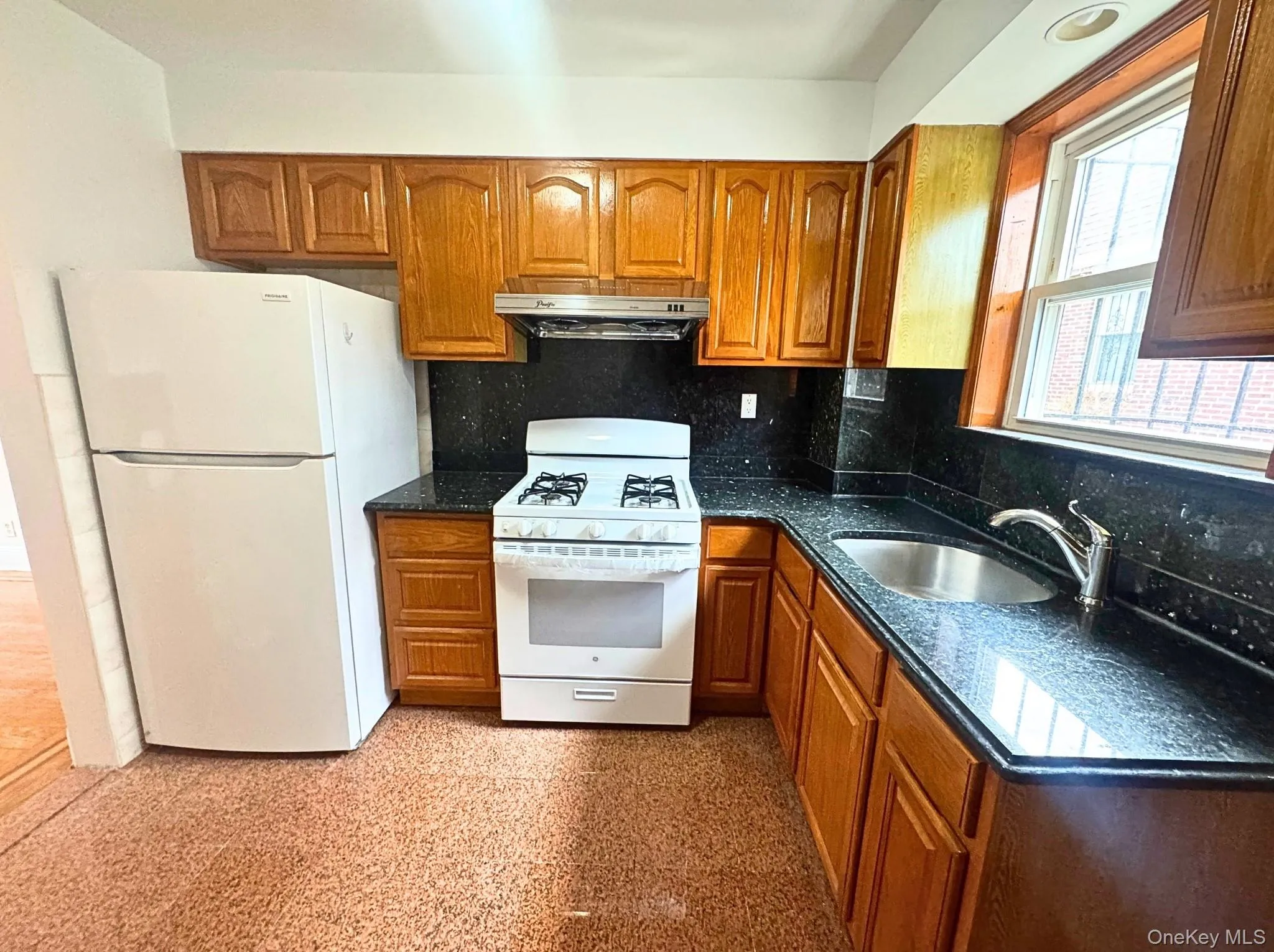 62-63 Ellwell Crescent, New York, NY, 3 Bedrooms Bedrooms, 8 Rooms Rooms,2 BathroomsBathrooms,Residential Lease,Idx,Ellwell Crescent,0,949754 62-63 Ellwell Crescent, New York, NY, 3 Bedrooms Bedrooms, 8 Rooms Rooms,2 BathroomsBathrooms,Residential Lease,Idx,Ellwell Crescent,0,949754