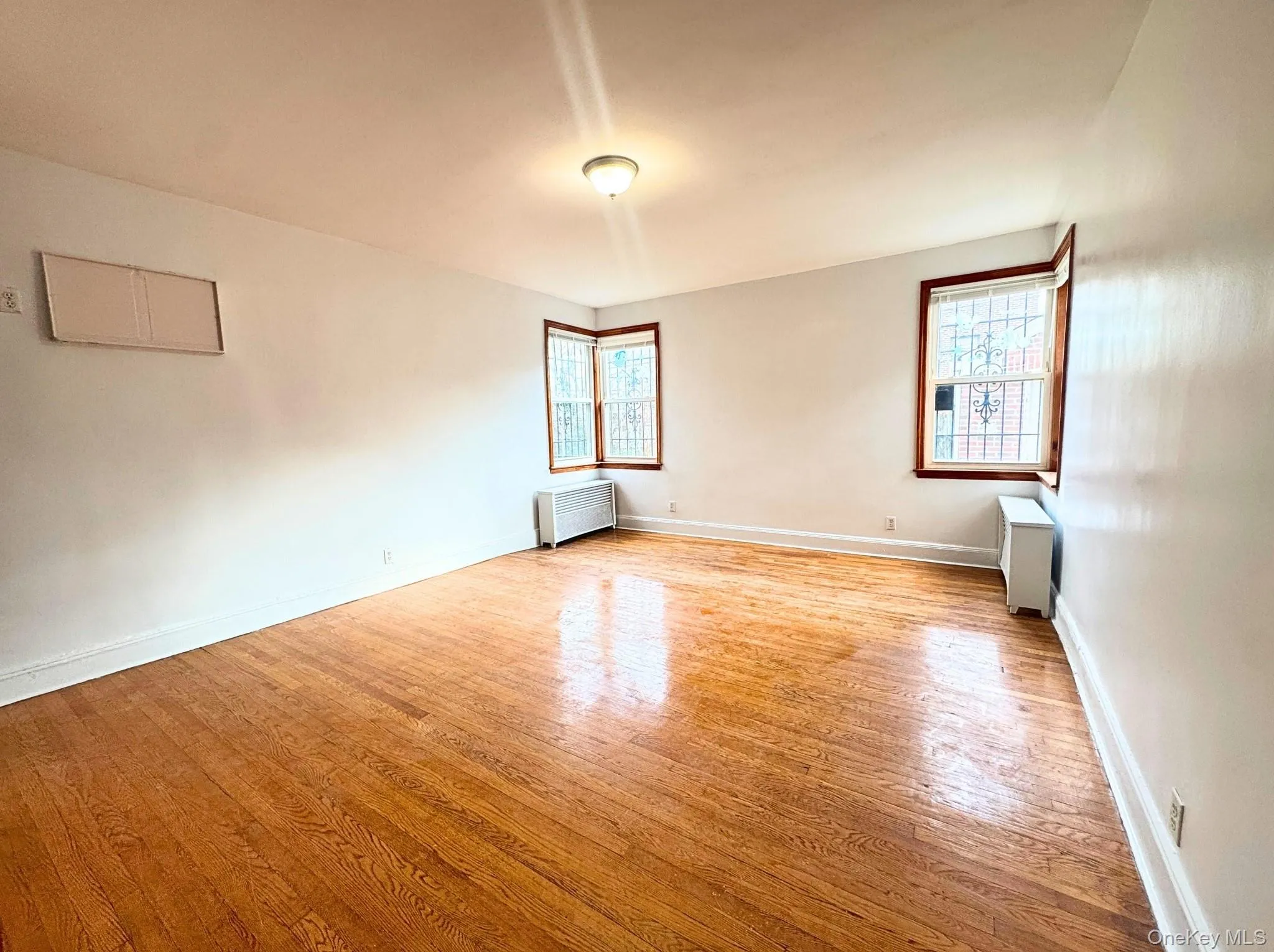 62-63 Ellwell Crescent, New York, NY, 3 Bedrooms Bedrooms, 8 Rooms Rooms,2 BathroomsBathrooms,Residential Lease,Idx,Ellwell Crescent,0,949754 62-63 Ellwell Crescent, New York, NY, 3 Bedrooms Bedrooms, 8 Rooms Rooms,2 BathroomsBathrooms,Residential Lease,Idx,Ellwell Crescent,0,949754
