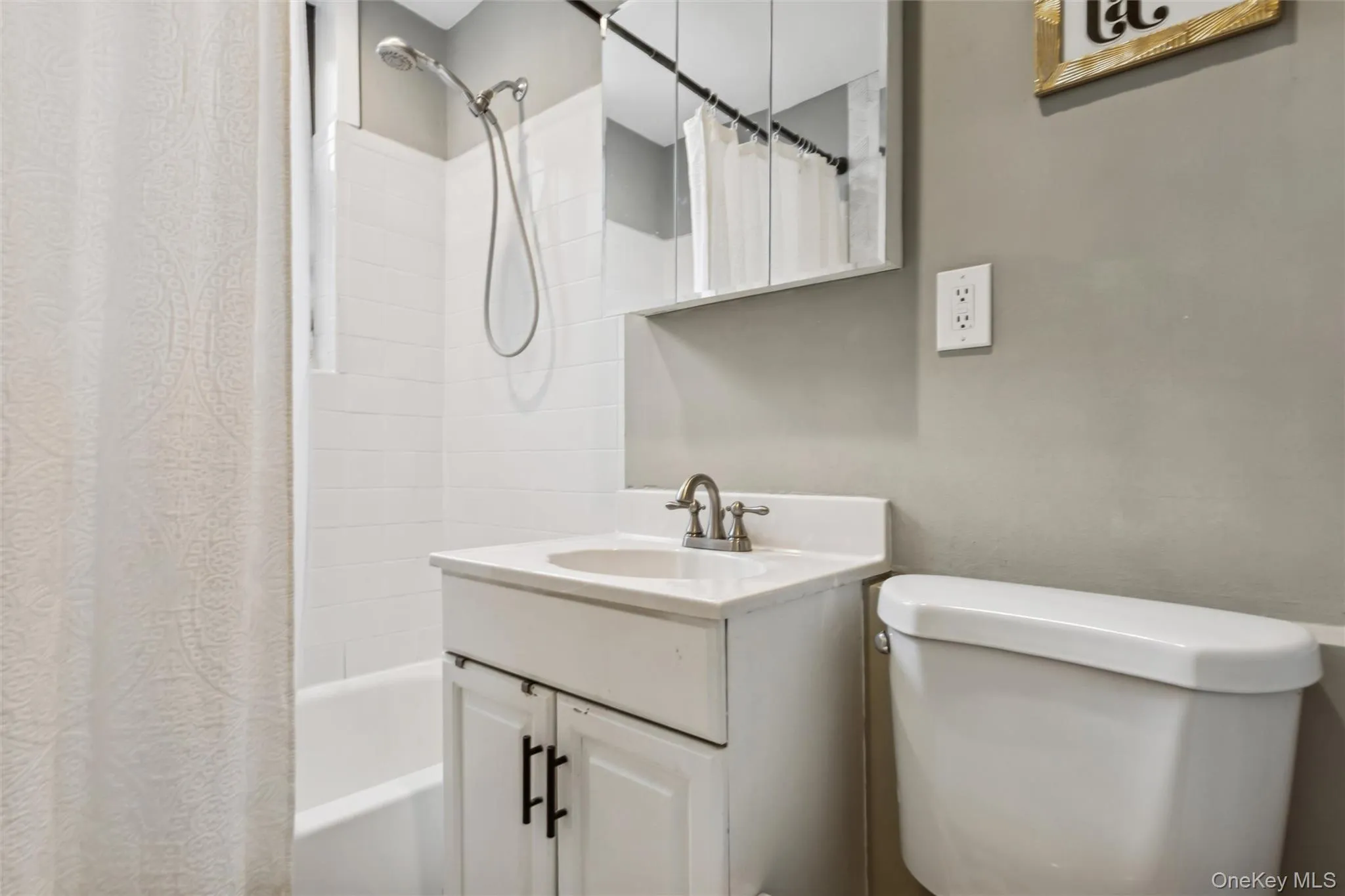 Bathroom with Tub Bathroom with Tub