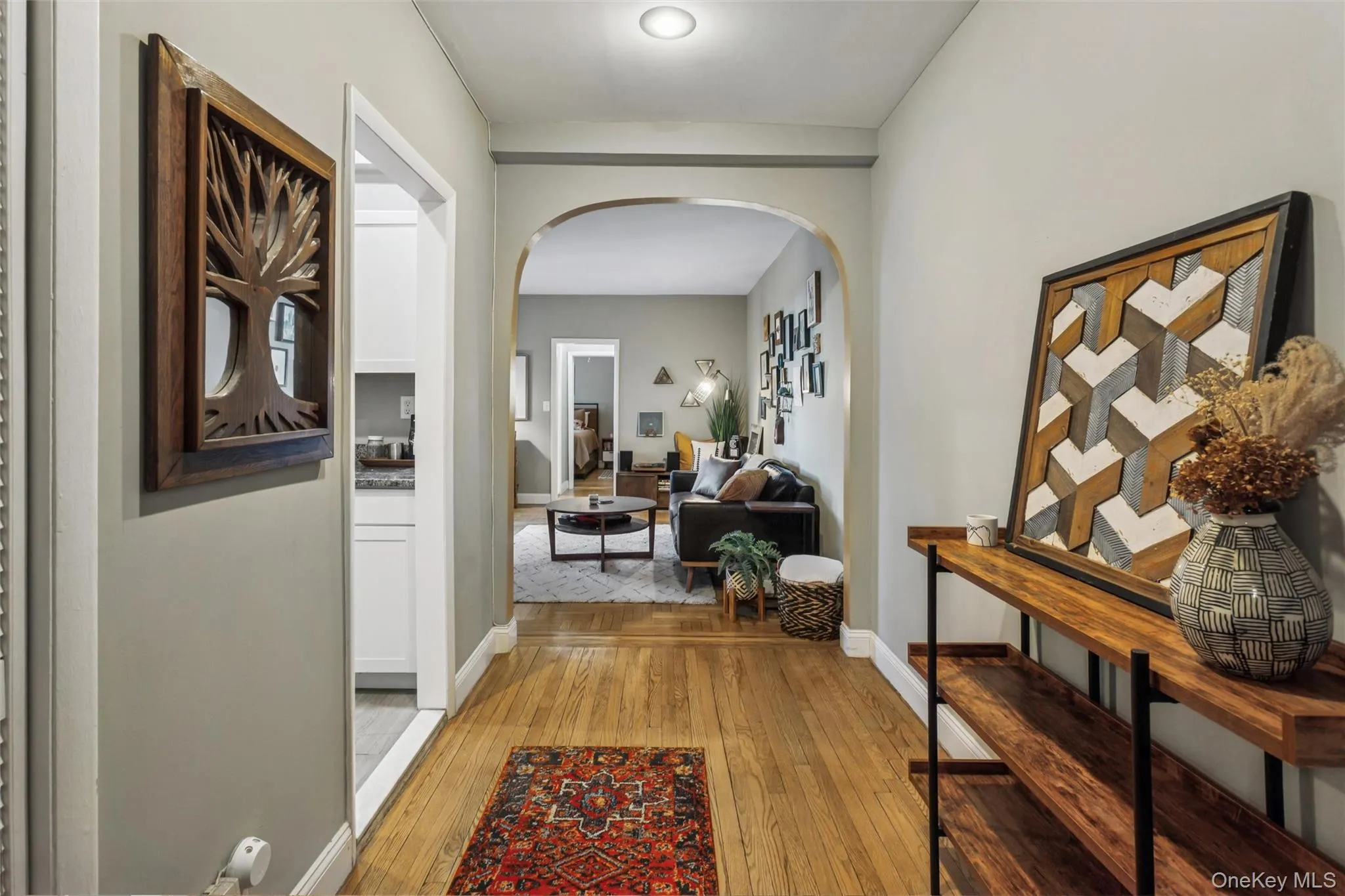 Entry to Kitchen and Living Room Entry to Kitchen and Living Room
