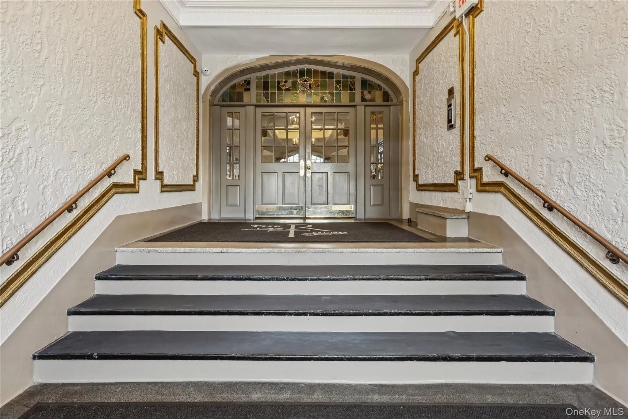 Entrance to Lobby Entrance to Lobby