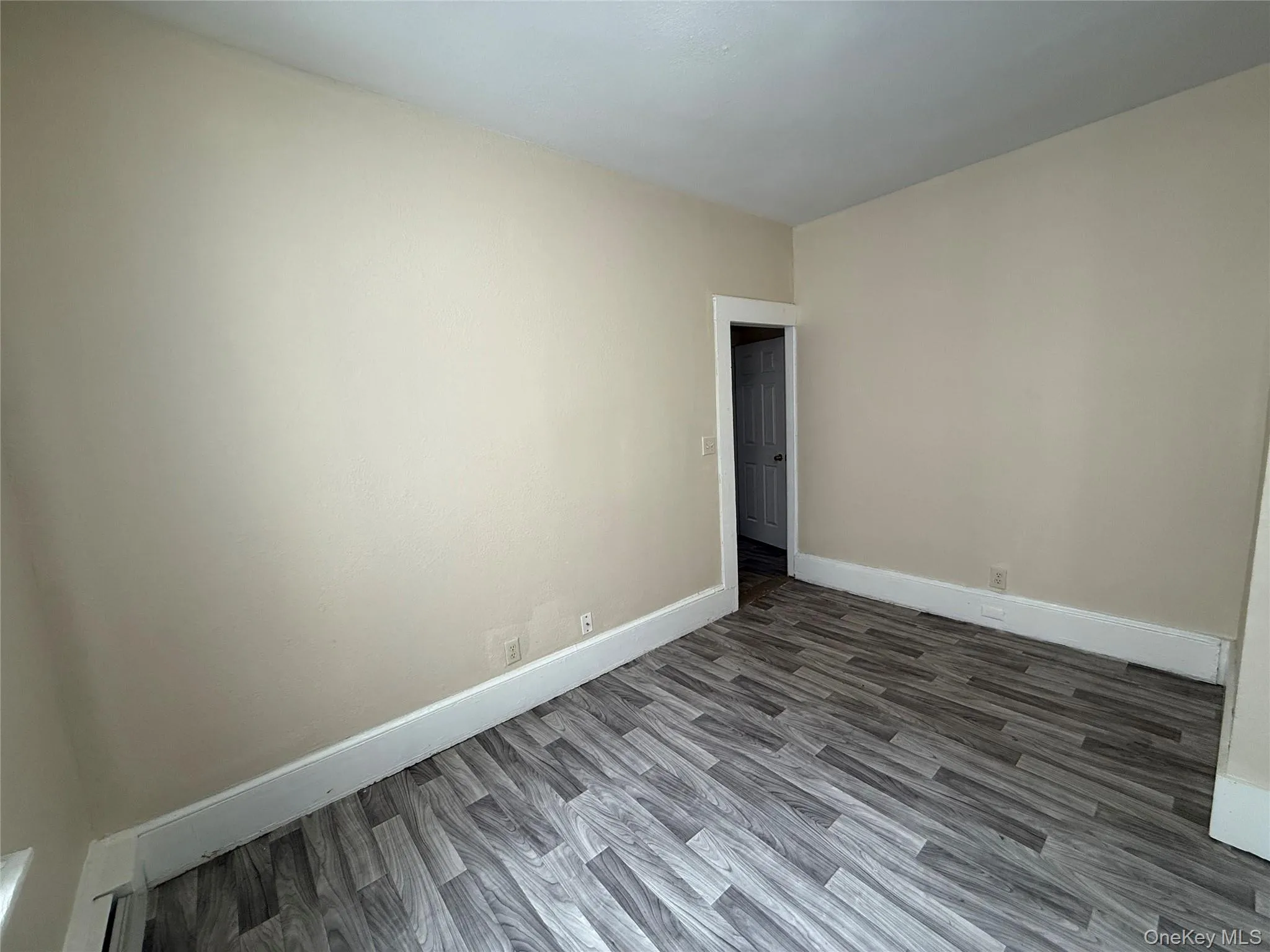 60 Carroll Street, Poughkeepsie, NY, 1 Bedroom Bedrooms, 3 Rooms Rooms,1 BathroomBathrooms,Residential Lease,Idx,Carroll,0,949768 60 Carroll Street, Poughkeepsie, NY, 1 Bedroom Bedrooms, 3 Rooms Rooms,1 BathroomBathrooms,Residential Lease,Idx,Carroll,0,949768