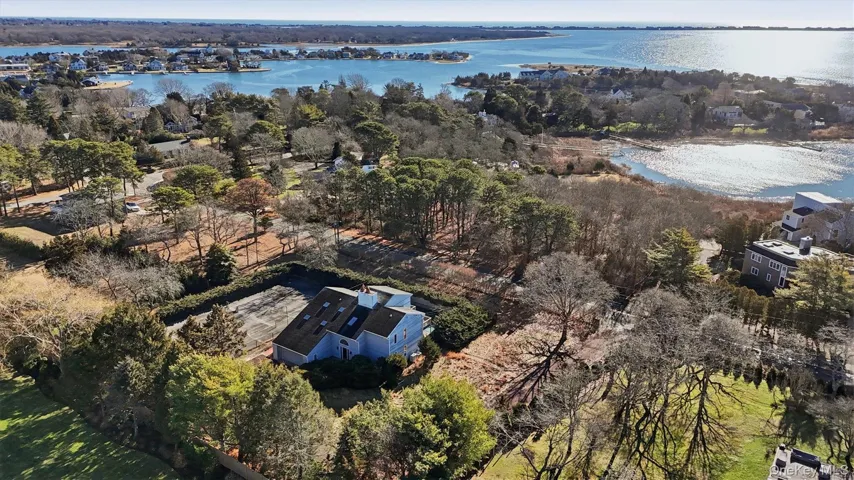 103 Middle Pond Road, Southampton, New York 11968