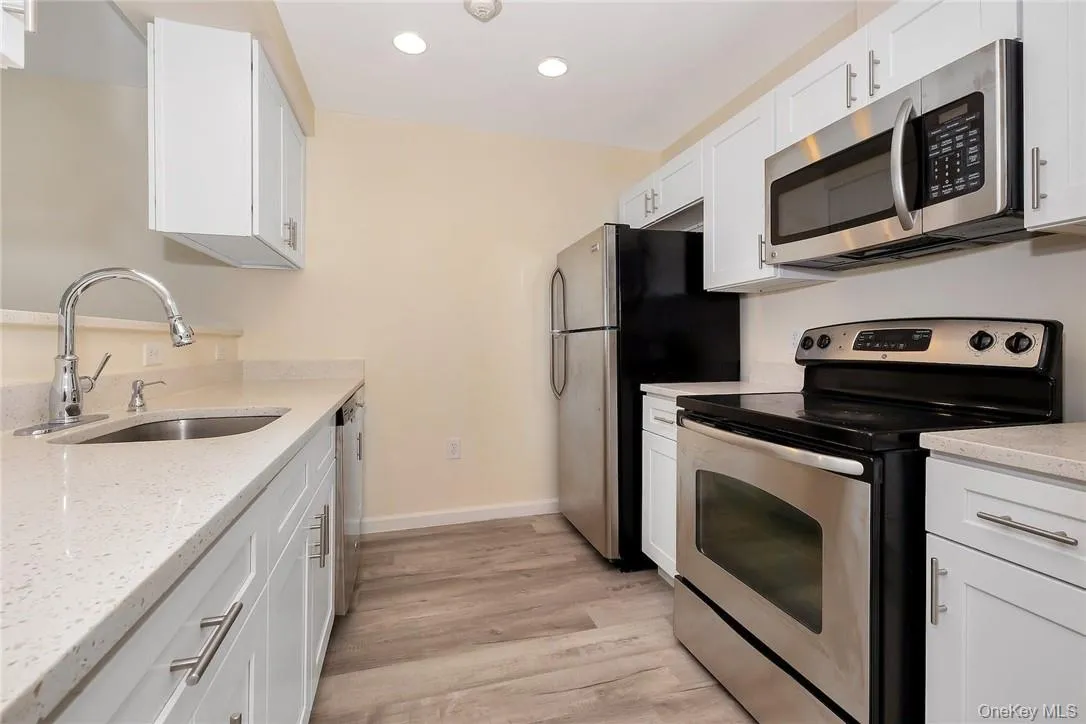 68 Lake Street, White Plains, NY, 2 Bedrooms Bedrooms, 4 Rooms Rooms,2 BathroomsBathrooms,Residential Lease,Idx,Lake,0,949790 68 Lake Street, White Plains, NY, 2 Bedrooms Bedrooms, 4 Rooms Rooms,2 BathroomsBathrooms,Residential Lease,Idx,Lake,0,949790