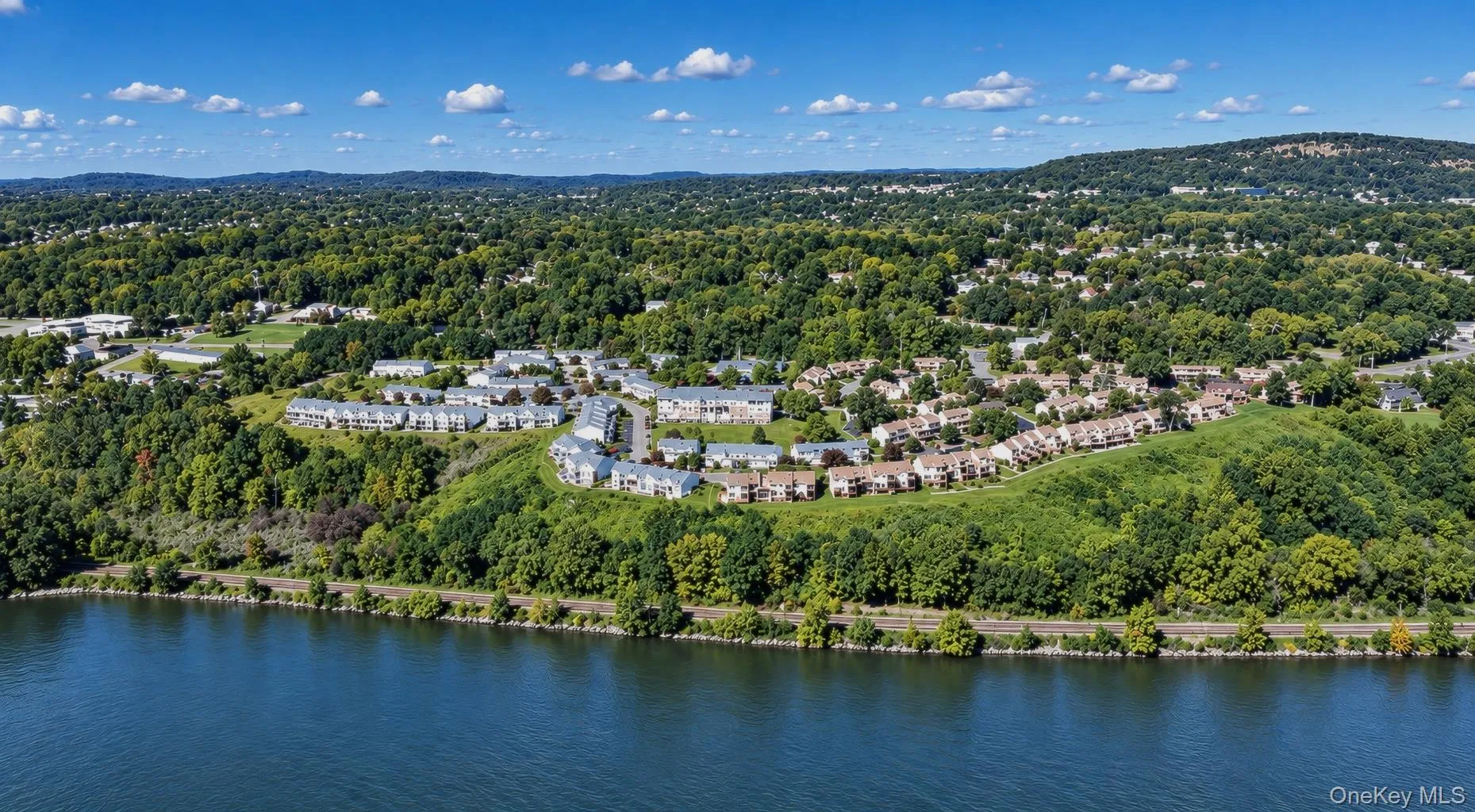 117 Sandpiper Lane, New Windsor, NY, 3 Bedrooms Bedrooms, 7 Rooms Rooms,2 BathroomsBathrooms,Residential,For Rent,Sandpiper Lane,0,949842 117 Sandpiper Lane, New Windsor, NY, 3 Bedrooms Bedrooms, 7 Rooms Rooms,2 BathroomsBathrooms,Residential,For Rent,Sandpiper Lane,0,949842