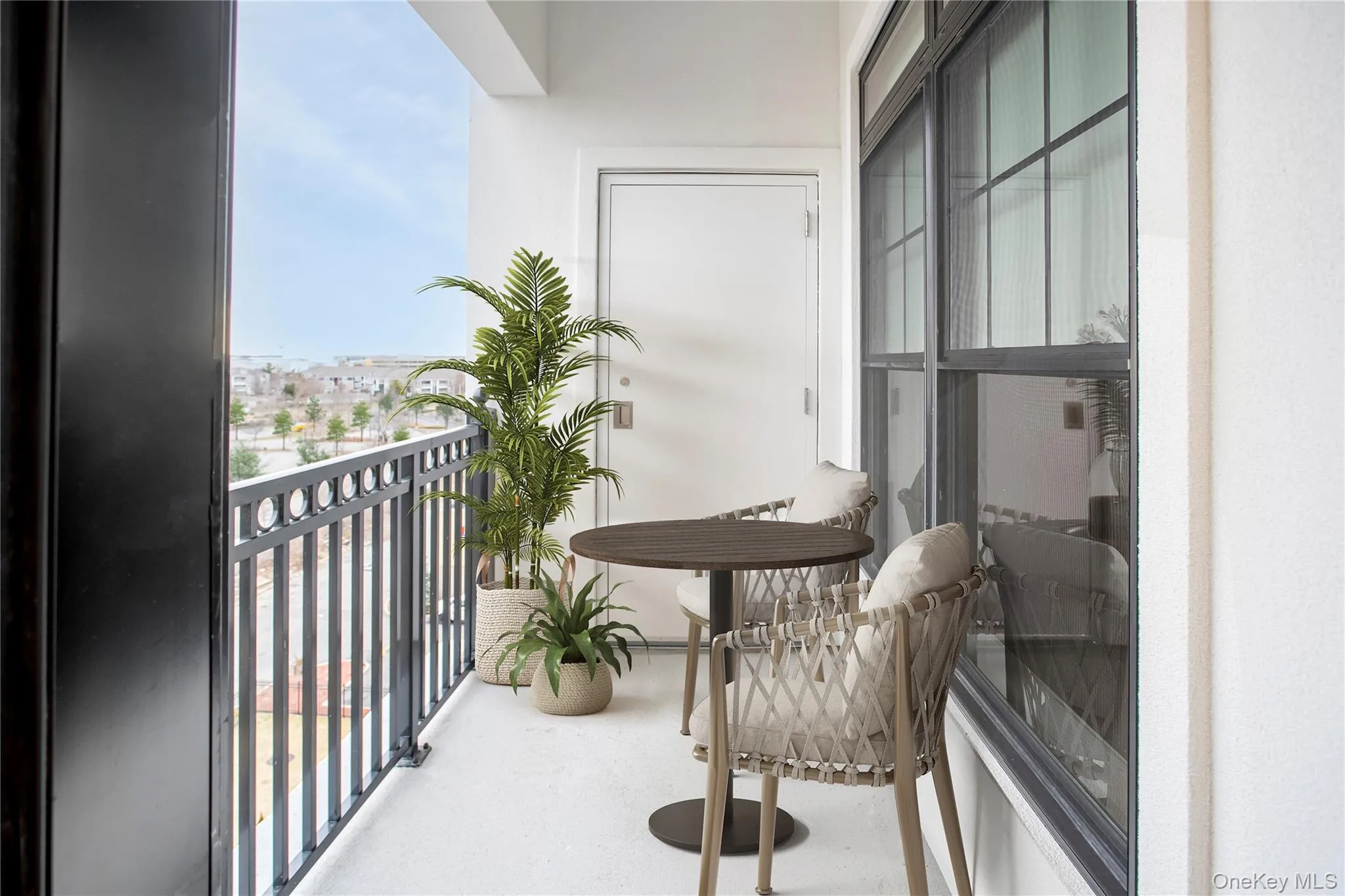 Balcony*photos of a similar unit Balcony*photos of a similar unit