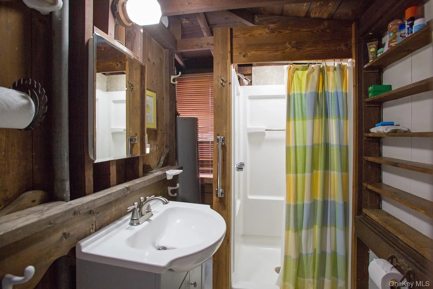 39 Point Road, Southampton, NY, 3 Bedrooms Bedrooms, 6 Rooms Rooms,1 BathroomBathrooms,Residential Lease,Idx,Point,0,949939 39 Point Road, Southampton, NY, 3 Bedrooms Bedrooms, 6 Rooms Rooms,1 BathroomBathrooms,Residential Lease,Idx,Point,0,949939