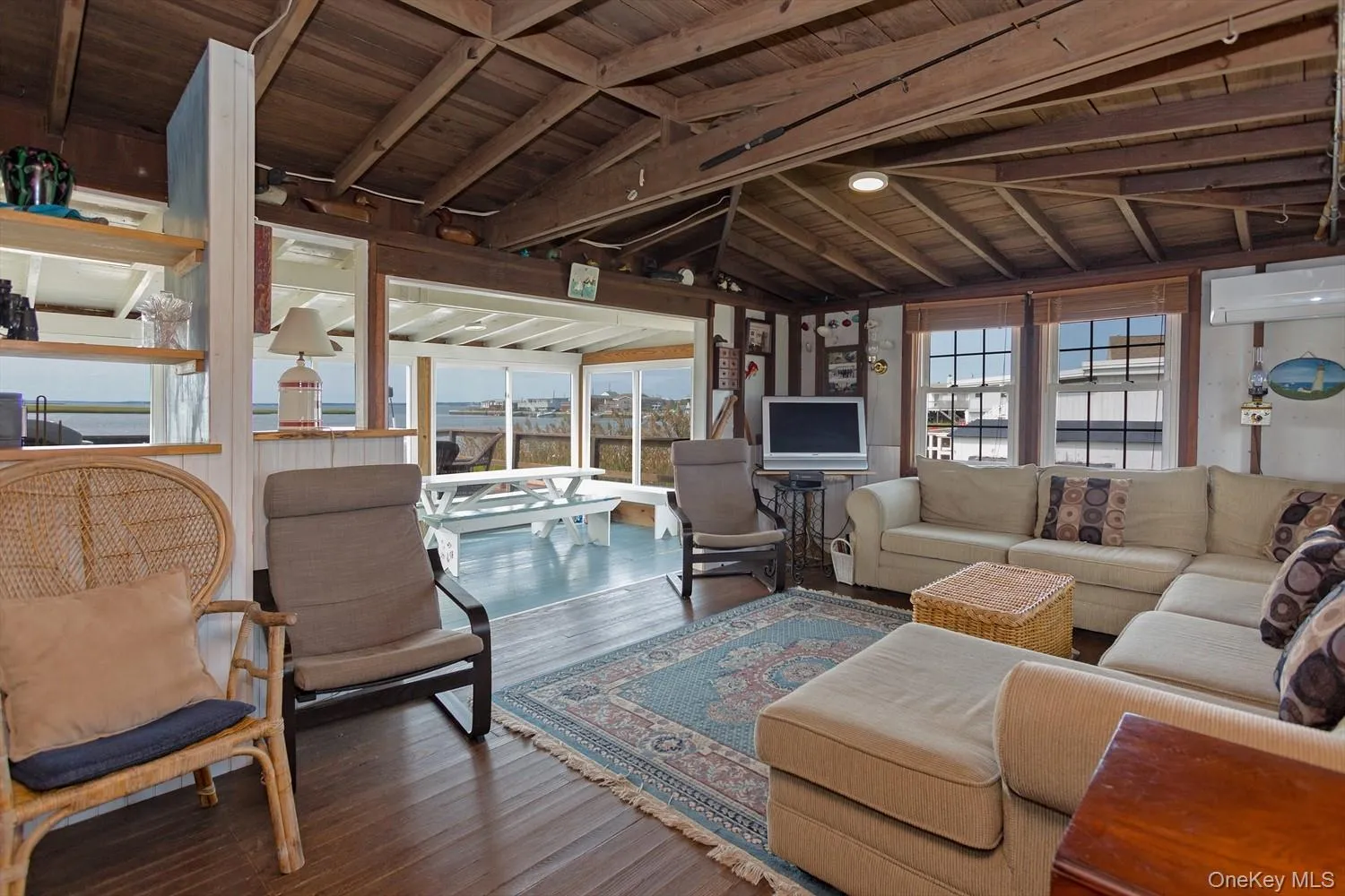 39 Point Road, Southampton, NY, 3 Bedrooms Bedrooms, 6 Rooms Rooms,1 BathroomBathrooms,Residential Lease,Idx,Point,0,949939 39 Point Road, Southampton, NY, 3 Bedrooms Bedrooms, 6 Rooms Rooms,1 BathroomBathrooms,Residential Lease,Idx,Point,0,949939