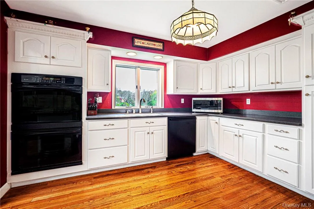 26 Waterbury Road, Warwick (town), NY, 4 Bedrooms Bedrooms, 11 Rooms Rooms,3 BathroomsBathrooms,Residential Sale,For Rent,Waterbury,0,949951 26 Waterbury Road, Warwick (town), NY, 4 Bedrooms Bedrooms, 11 Rooms Rooms,3 BathroomsBathrooms,Residential Sale,For Rent,Waterbury,0,949951