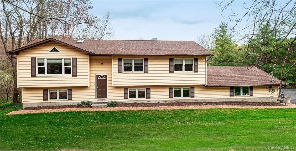 26 Waterbury Road, Warwick (town), NY, 4 Bedrooms Bedrooms, 11 Rooms Rooms,3 BathroomsBathrooms,Residential Sale,For Rent,Waterbury,0,949951 26 Waterbury Road, Warwick (town), NY, 4 Bedrooms Bedrooms, 11 Rooms Rooms,3 BathroomsBathrooms,Residential Sale,For Rent,Waterbury,0,949951