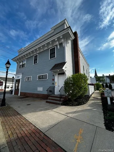 131 E Main Street, Islip, NY, 1 Bedroom Bedrooms, 3 Rooms Rooms,1 BathroomBathrooms,Residential Lease,Idx,E Main,0,949968 131 E Main Street, Islip, NY, 1 Bedroom Bedrooms, 3 Rooms Rooms,1 BathroomBathrooms,Residential Lease,Idx,E Main,0,949968