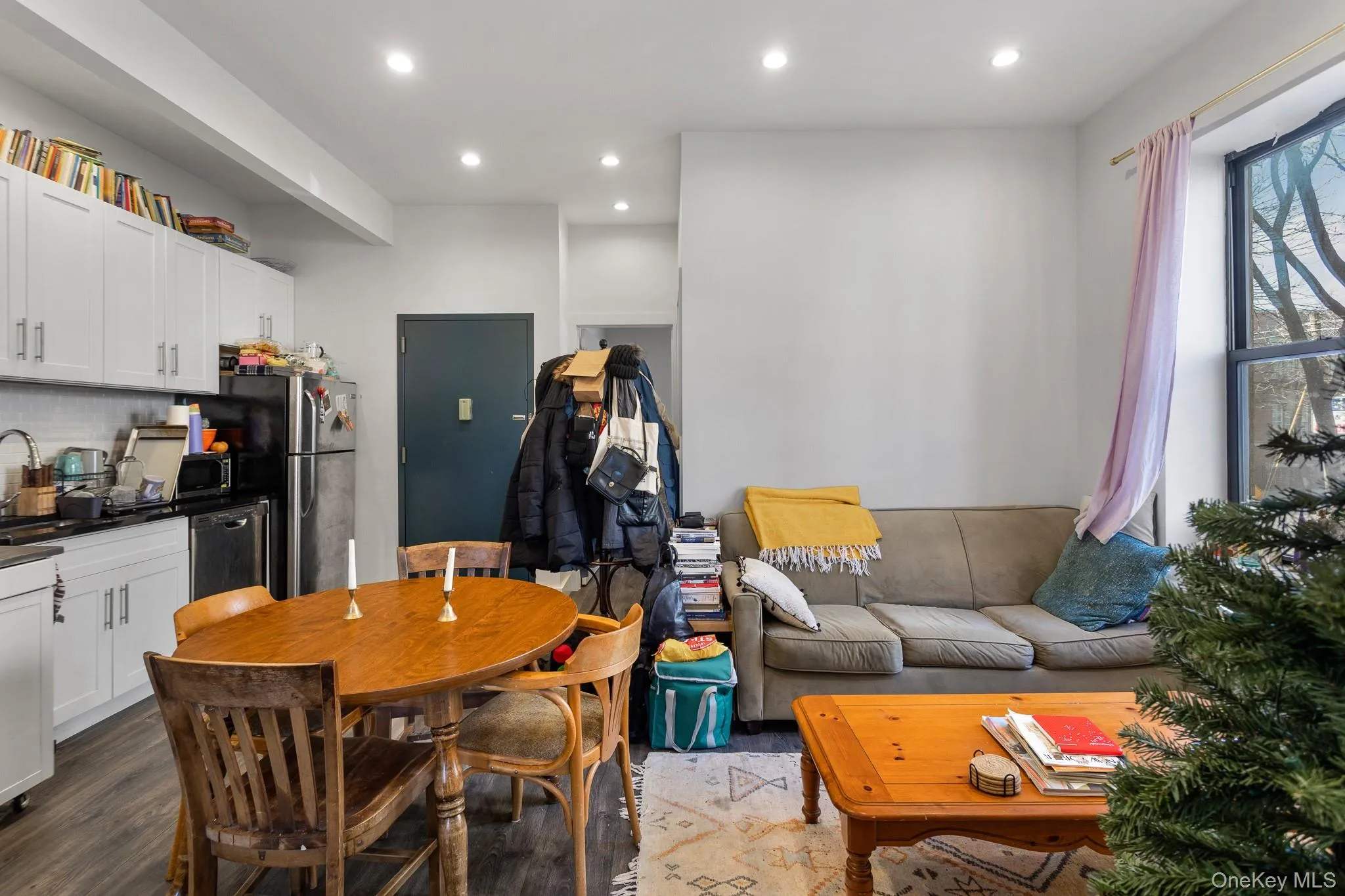 6851 Fresh Pond Road, New York, NY, 3 Bedrooms Bedrooms, 5 Rooms Rooms,1 BathroomBathrooms,Residential Lease,Idx,Fresh Pond,0,950004 6851 Fresh Pond Road, New York, NY, 3 Bedrooms Bedrooms, 5 Rooms Rooms,1 BathroomBathrooms,Residential Lease,Idx,Fresh Pond,0,950004