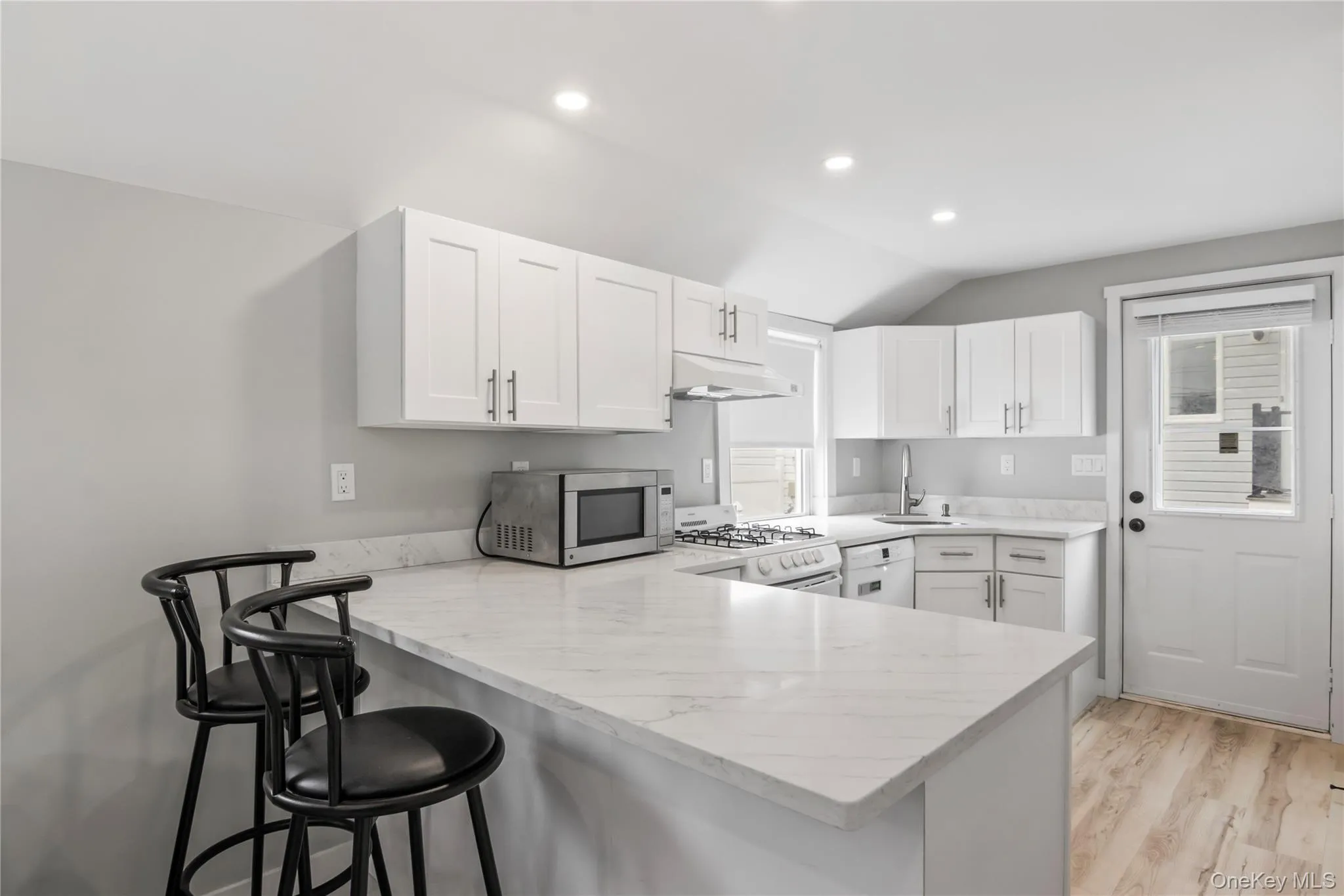 19 Pine Lane, Oyster Bay, NY, 2 Bedrooms Bedrooms, 5 Rooms Rooms,2 BathroomsBathrooms,Residential Lease,Idx,Pine,0,950020 19 Pine Lane, Oyster Bay, NY, 2 Bedrooms Bedrooms, 5 Rooms Rooms,2 BathroomsBathrooms,Residential Lease,Idx,Pine,0,950020