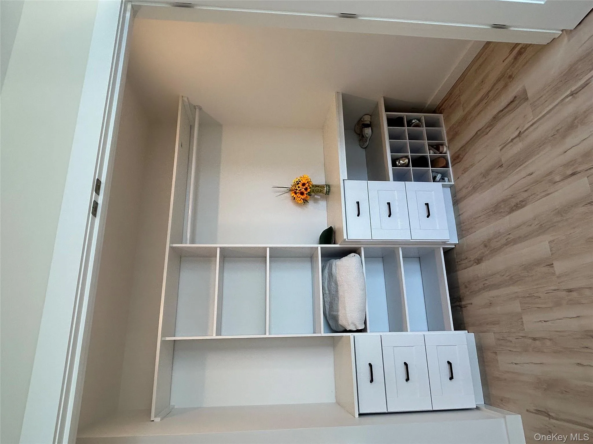 19 Pine Lane, Oyster Bay, NY, 2 Bedrooms Bedrooms, 5 Rooms Rooms,2 BathroomsBathrooms,Residential Lease,Idx,Pine,0,950020 19 Pine Lane, Oyster Bay, NY, 2 Bedrooms Bedrooms, 5 Rooms Rooms,2 BathroomsBathrooms,Residential Lease,Idx,Pine,0,950020