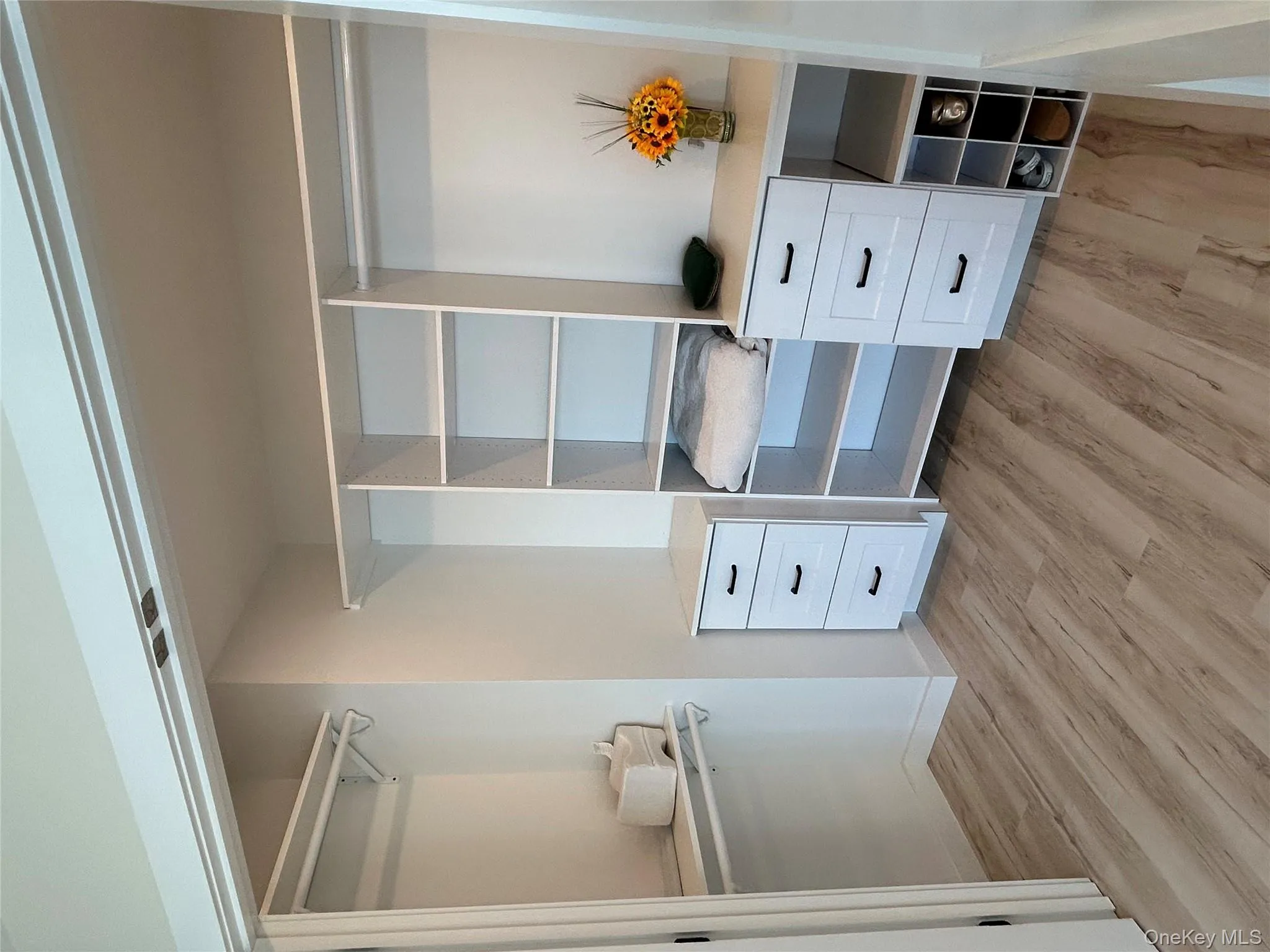 19 Pine Lane, Oyster Bay, NY, 2 Bedrooms Bedrooms, 5 Rooms Rooms,2 BathroomsBathrooms,Residential Lease,For Rent,Pine,0,950020 19 Pine Lane, Oyster Bay, NY, 2 Bedrooms Bedrooms, 5 Rooms Rooms,2 BathroomsBathrooms,Residential Lease,For Rent,Pine,0,950020