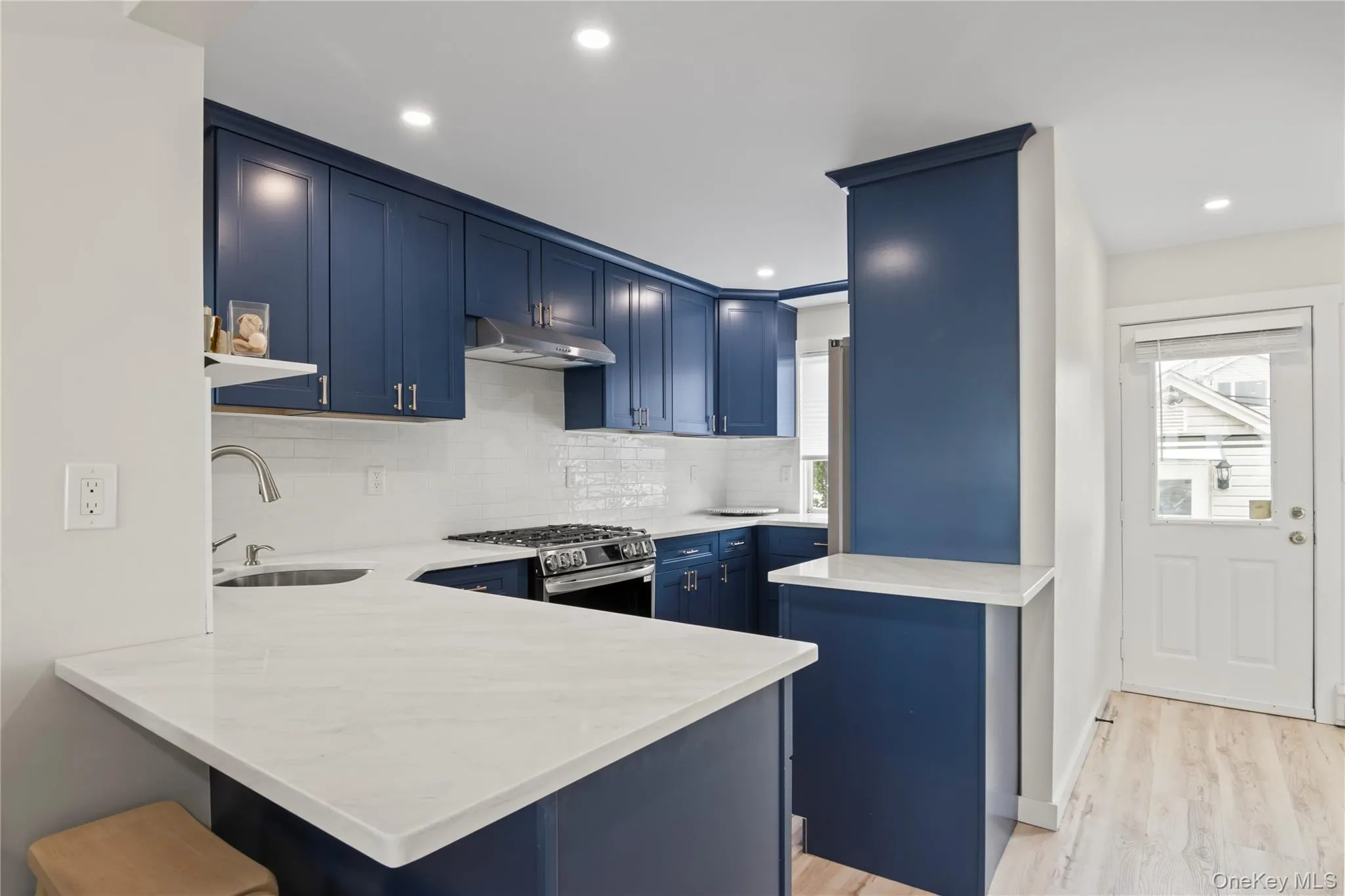 New kitchen with breakfast bar. New kitchen with breakfast bar.