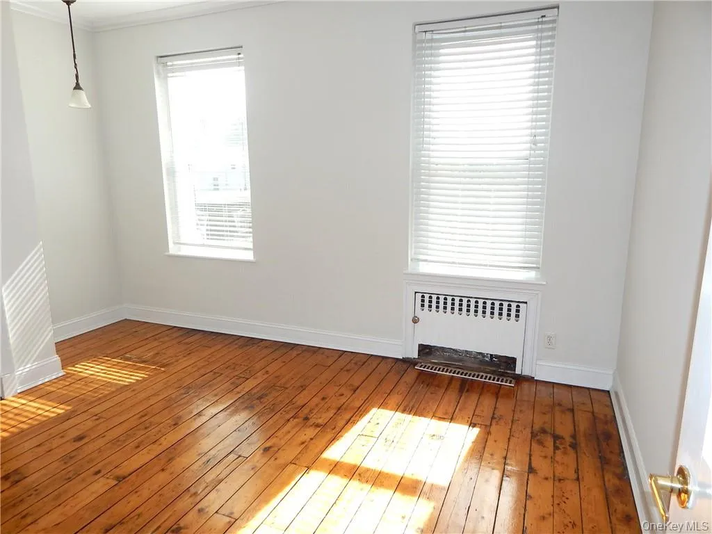 5 Washington Street, Greenburgh, NY, 2 Bedrooms Bedrooms, 4 Rooms Rooms,1 BathroomBathrooms,Residential Lease,Idx,Washington,0,950021 5 Washington Street, Greenburgh, NY, 2 Bedrooms Bedrooms, 4 Rooms Rooms,1 BathroomBathrooms,Residential Lease,Idx,Washington,0,950021