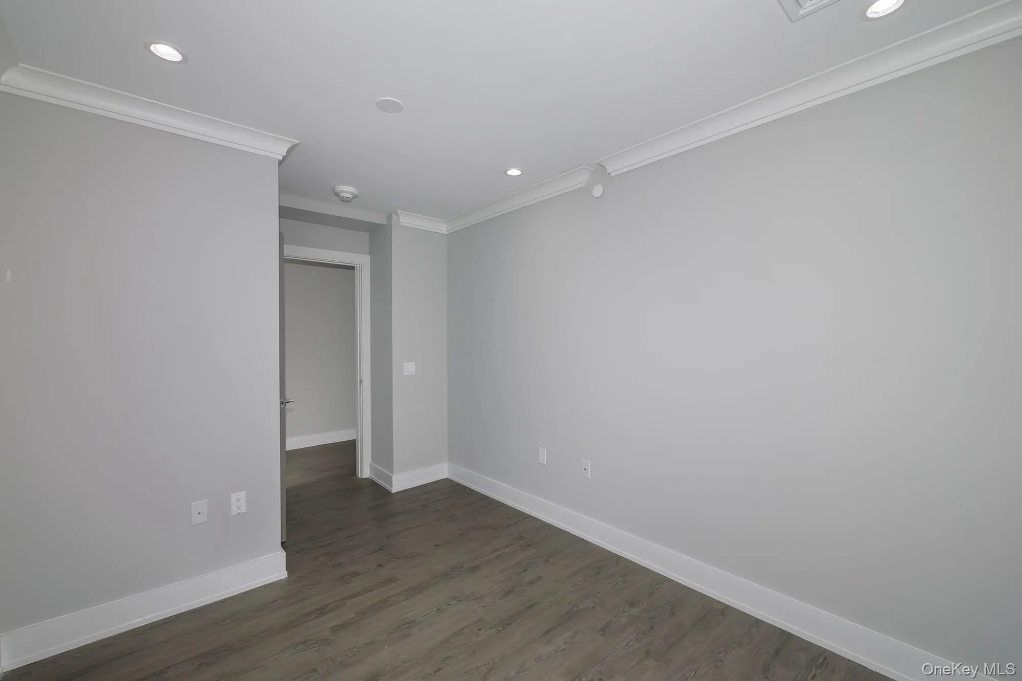 75 Circle Drive, Islip, NY, 2 Bedrooms Bedrooms, 5 Rooms Rooms,2 BathroomsBathrooms,Residential Lease,Idx,Circle,0,950040 75 Circle Drive, Islip, NY, 2 Bedrooms Bedrooms, 5 Rooms Rooms,2 BathroomsBathrooms,Residential Lease,Idx,Circle,0,950040