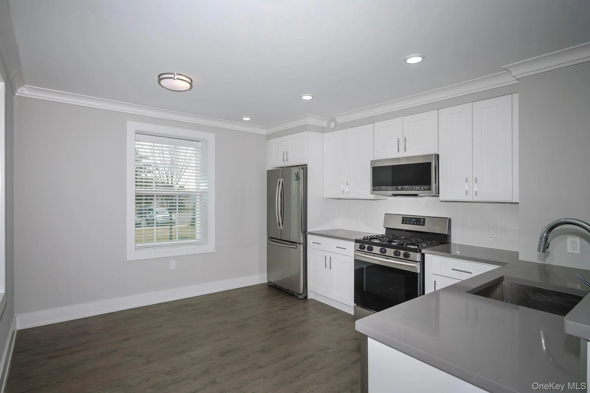 75 Circle Drive, Islip, NY, 2 Bedrooms Bedrooms, 5 Rooms Rooms,2 BathroomsBathrooms,Residential Lease,Idx,Circle,0,950040 75 Circle Drive, Islip, NY, 2 Bedrooms Bedrooms, 5 Rooms Rooms,2 BathroomsBathrooms,Residential Lease,Idx,Circle,0,950040