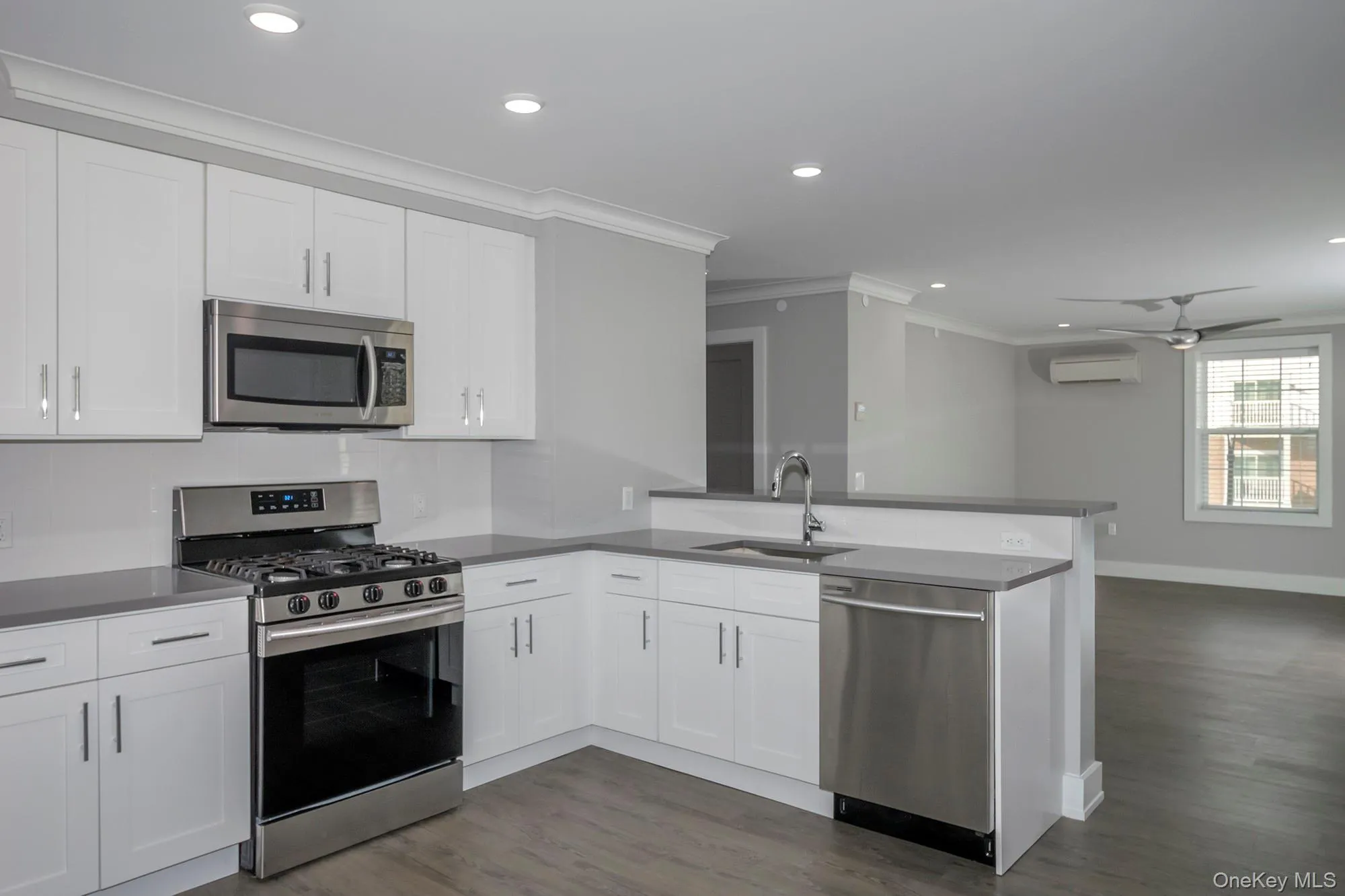 75 Circle Drive, Islip, NY, 2 Bedrooms Bedrooms, 5 Rooms Rooms,2 BathroomsBathrooms,Residential Lease,Idx,Circle,0,950078 75 Circle Drive, Islip, NY, 2 Bedrooms Bedrooms, 5 Rooms Rooms,2 BathroomsBathrooms,Residential Lease,Idx,Circle,0,950078