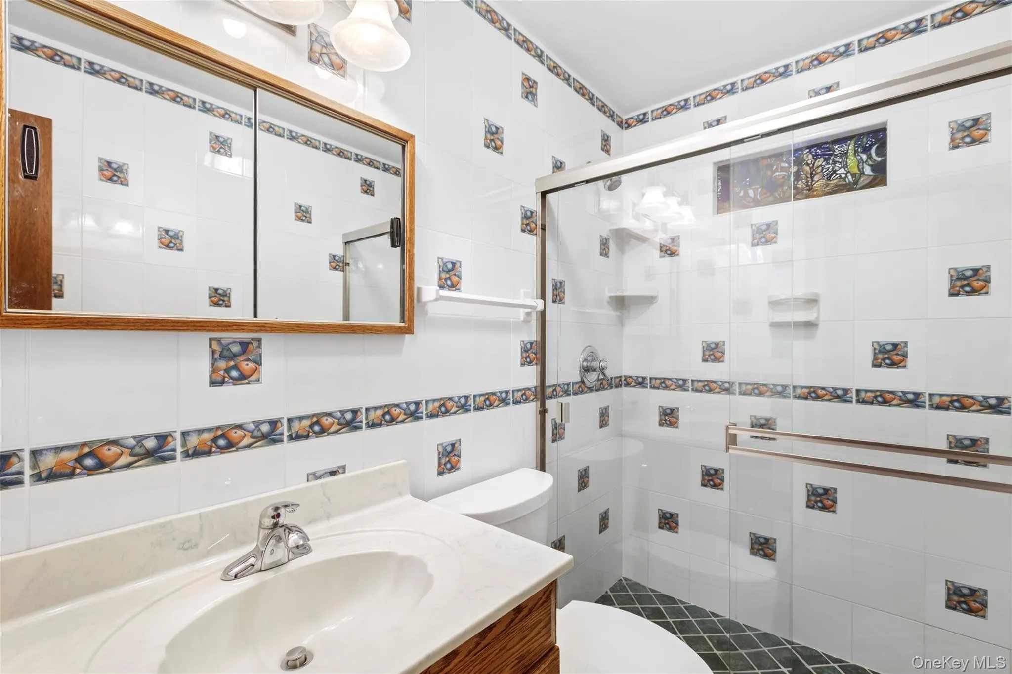 Full bathroom Full bathroom
