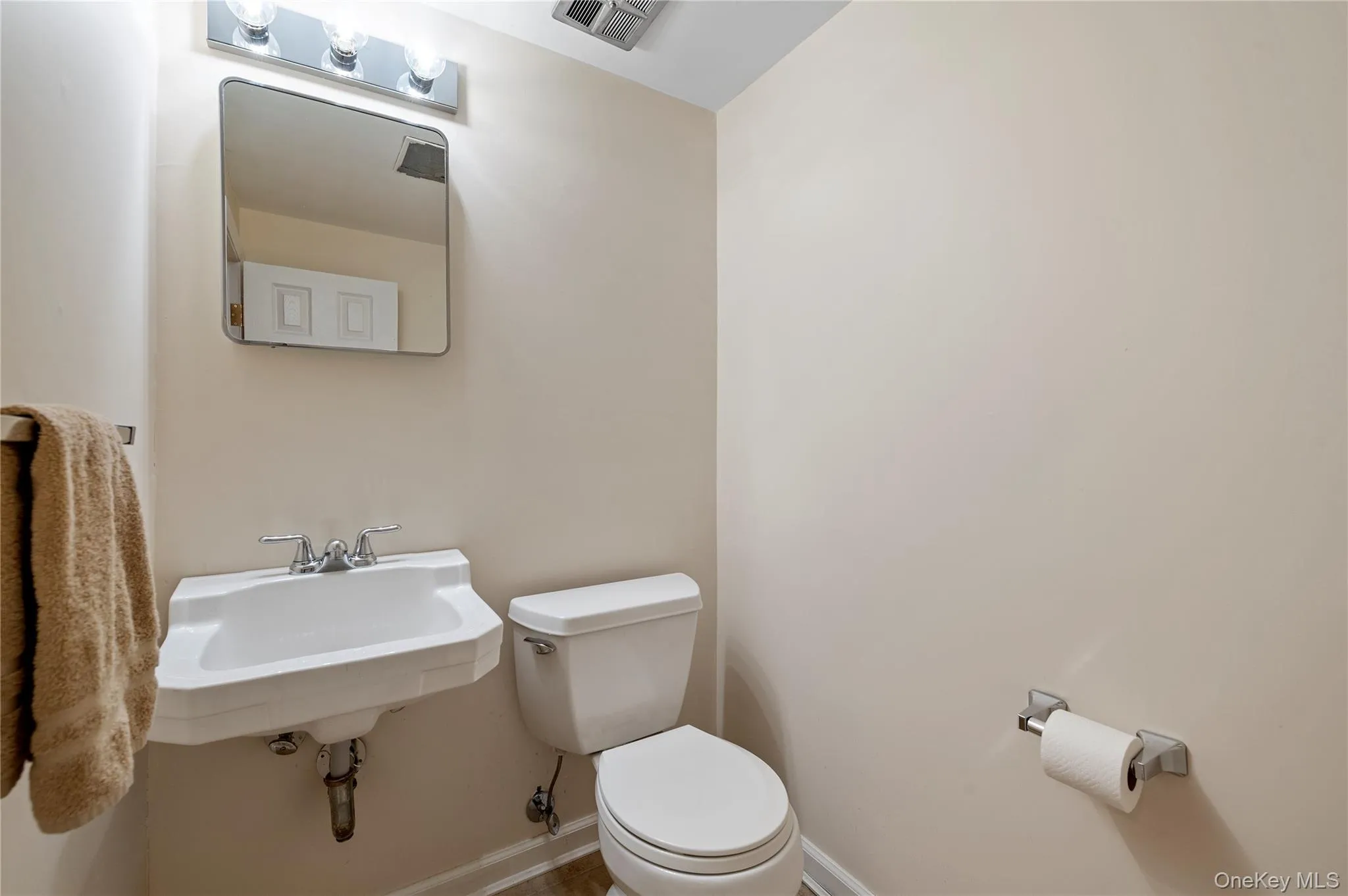 20 Steuben Drive, Oyster Bay, NY, 5 Bedrooms Bedrooms, 10 Rooms Rooms,2 BathroomsBathrooms,Residential Lease,Idx,Steuben,0,950209 20 Steuben Drive, Oyster Bay, NY, 5 Bedrooms Bedrooms, 10 Rooms Rooms,2 BathroomsBathrooms,Residential Lease,Idx,Steuben,0,950209