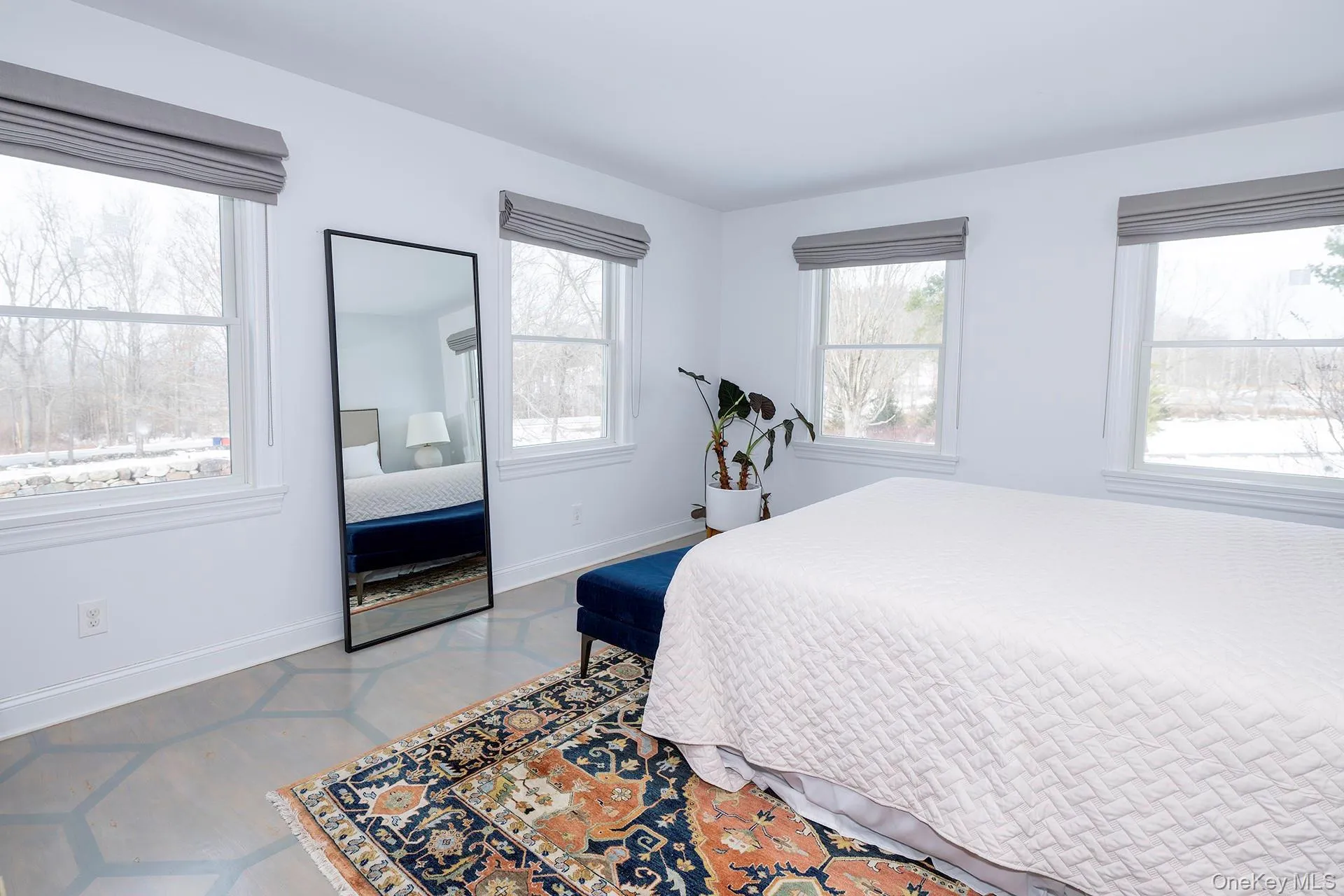 Bedroom with private bathroom Bedroom with private bathroom