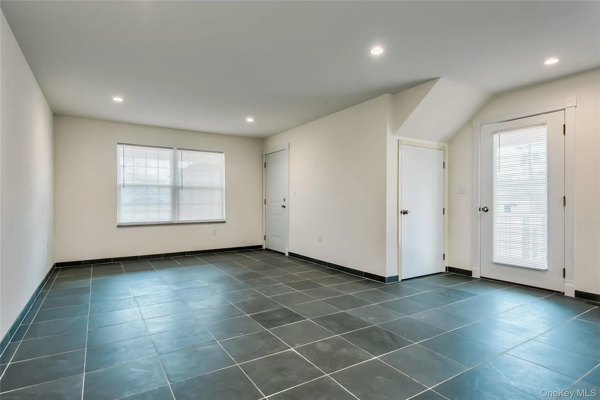 Open Living Room/Dining Area Open Living Room/Dining Area