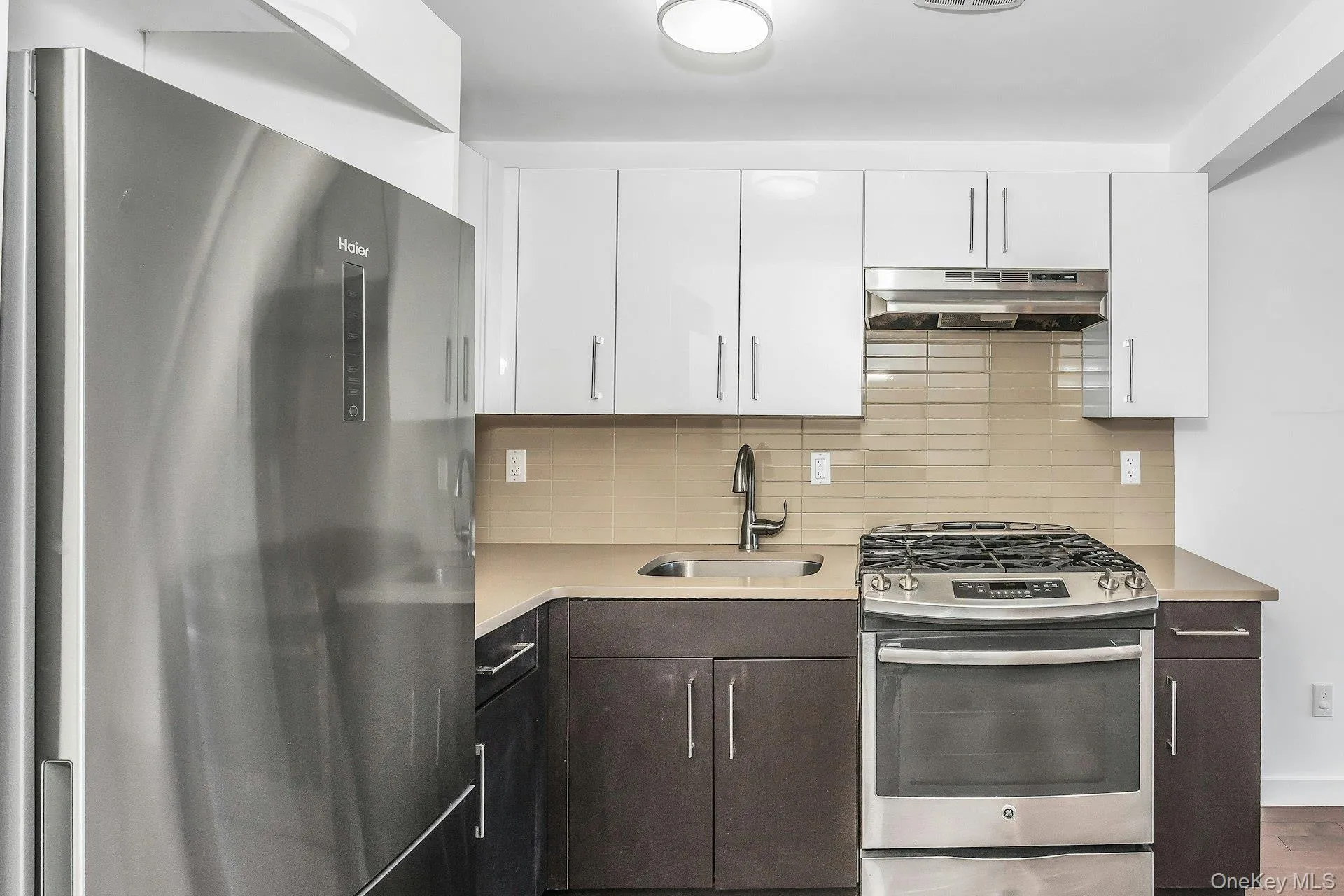 43-12 214th Place, New York, NY, 2 Bedrooms Bedrooms, 5 Rooms Rooms,2 BathroomsBathrooms,Residential,For Rent,214th,0,950373 43-12 214th Place, New York, NY, 2 Bedrooms Bedrooms, 5 Rooms Rooms,2 BathroomsBathrooms,Residential,For Rent,214th,0,950373