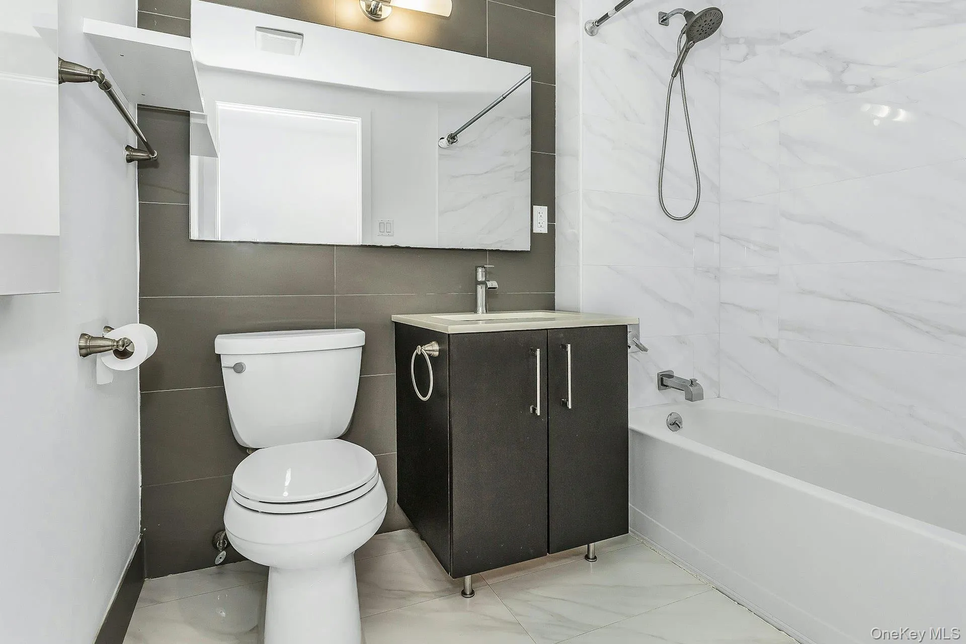 43-12 214th Place, New York, NY, 2 Bedrooms Bedrooms, 5 Rooms Rooms,2 BathroomsBathrooms,Residential,For Rent,214th,0,950373 43-12 214th Place, New York, NY, 2 Bedrooms Bedrooms, 5 Rooms Rooms,2 BathroomsBathrooms,Residential,For Rent,214th,0,950373