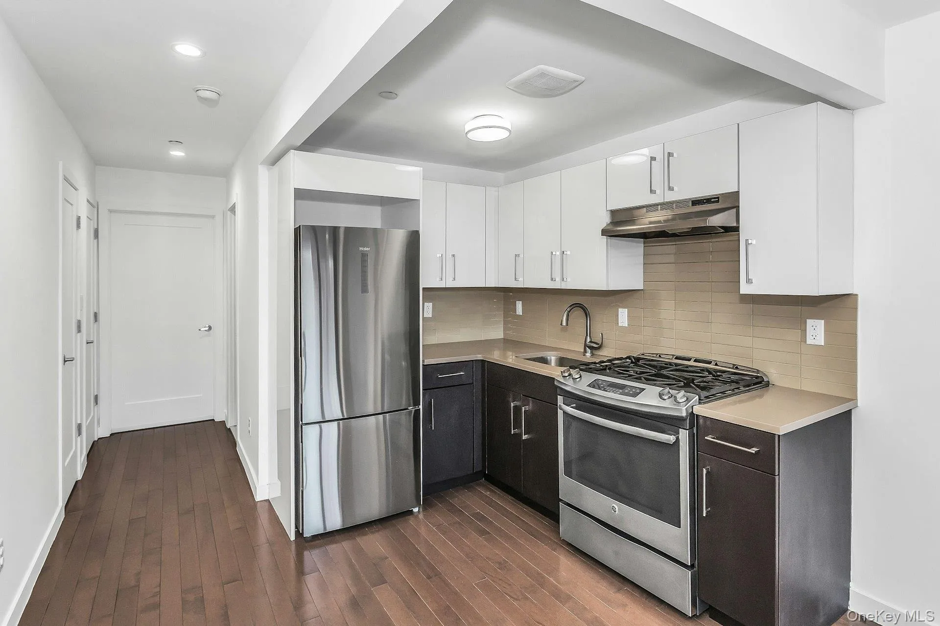 43-12 214th Place, New York, NY, 2 Bedrooms Bedrooms, 5 Rooms Rooms,2 BathroomsBathrooms,Residential,For Rent,214th,0,950373 43-12 214th Place, New York, NY, 2 Bedrooms Bedrooms, 5 Rooms Rooms,2 BathroomsBathrooms,Residential,For Rent,214th,0,950373
