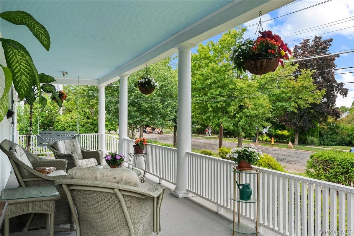 126 Greenridge Avenue, White Plains, NY, 6 Bedrooms Bedrooms, 9 Rooms Rooms,2 BathroomsBathrooms,Residential,For Rent,Greenridge,0,950391 126 Greenridge Avenue, White Plains, NY, 6 Bedrooms Bedrooms, 9 Rooms Rooms,2 BathroomsBathrooms,Residential,For Rent,Greenridge,0,950391