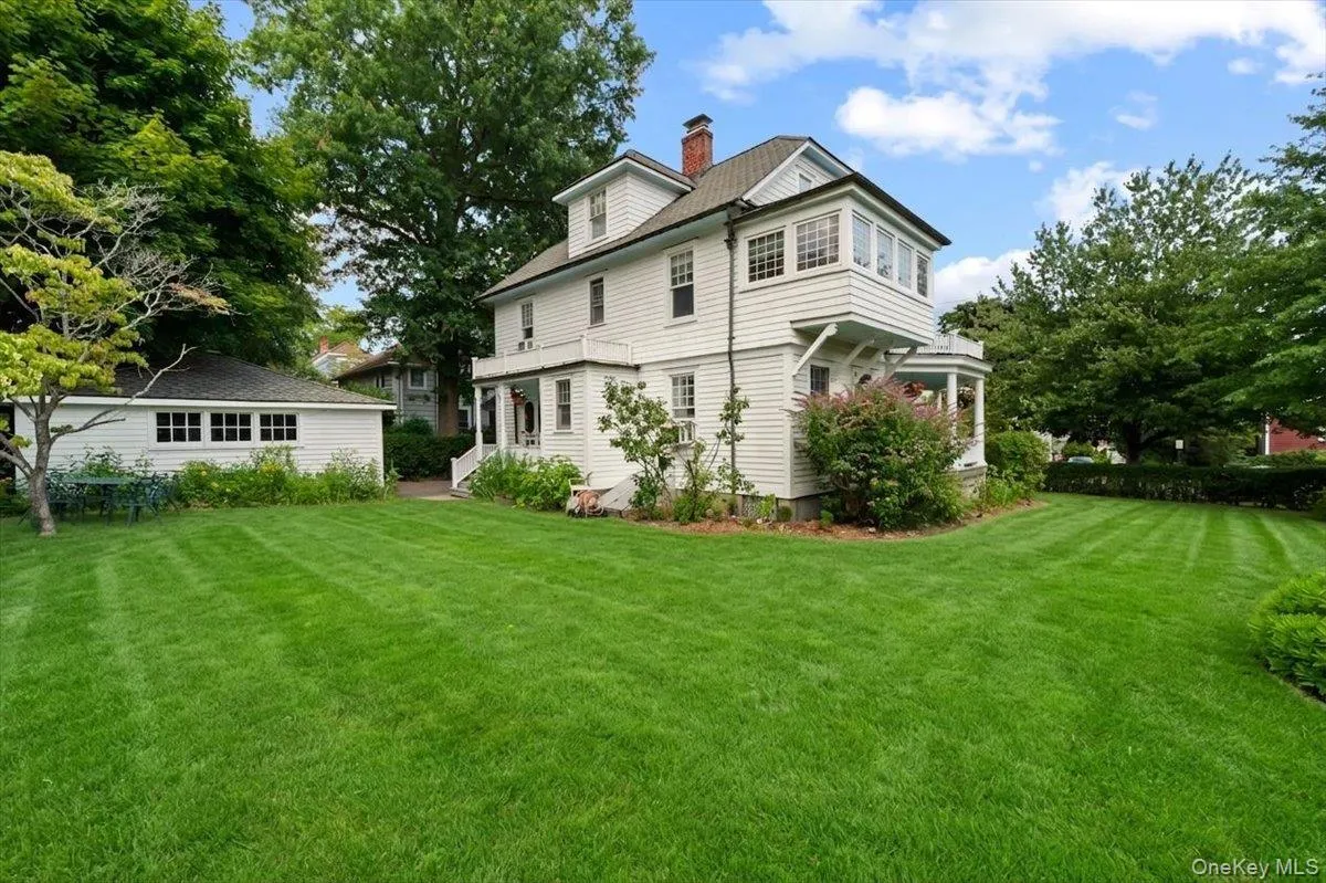 126 Greenridge Avenue, White Plains, NY, 6 Bedrooms Bedrooms, 9 Rooms Rooms,2 BathroomsBathrooms,Residential,For Rent,Greenridge,0,950391 126 Greenridge Avenue, White Plains, NY, 6 Bedrooms Bedrooms, 9 Rooms Rooms,2 BathroomsBathrooms,Residential,For Rent,Greenridge,0,950391
