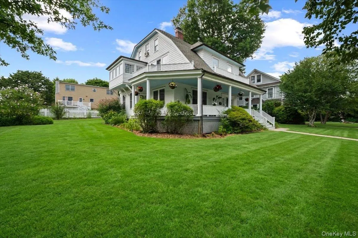 126 Greenridge Avenue, White Plains, NY, 6 Bedrooms Bedrooms, 9 Rooms Rooms,2 BathroomsBathrooms,Residential,For Rent,Greenridge,0,950391 126 Greenridge Avenue, White Plains, NY, 6 Bedrooms Bedrooms, 9 Rooms Rooms,2 BathroomsBathrooms,Residential,For Rent,Greenridge,0,950391