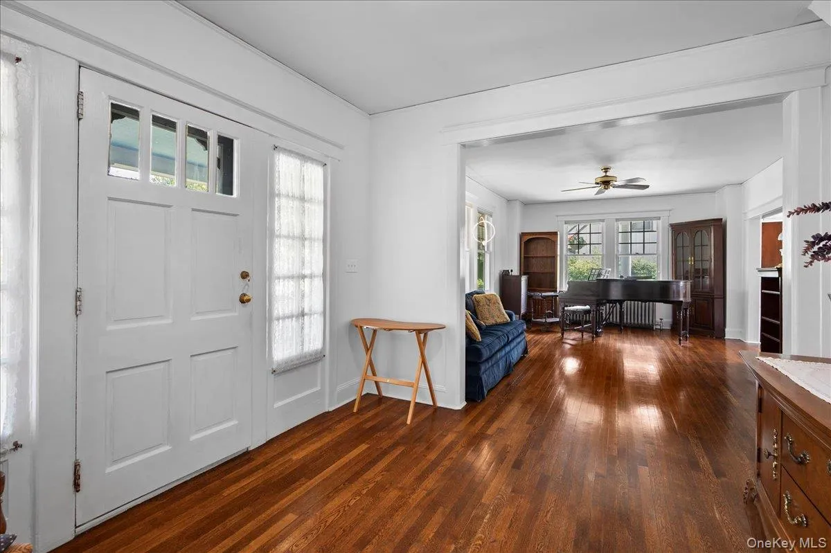 126 Greenridge Avenue, White Plains, NY, 6 Bedrooms Bedrooms, 9 Rooms Rooms,2 BathroomsBathrooms,Residential,For Rent,Greenridge,0,950391 126 Greenridge Avenue, White Plains, NY, 6 Bedrooms Bedrooms, 9 Rooms Rooms,2 BathroomsBathrooms,Residential,For Rent,Greenridge,0,950391