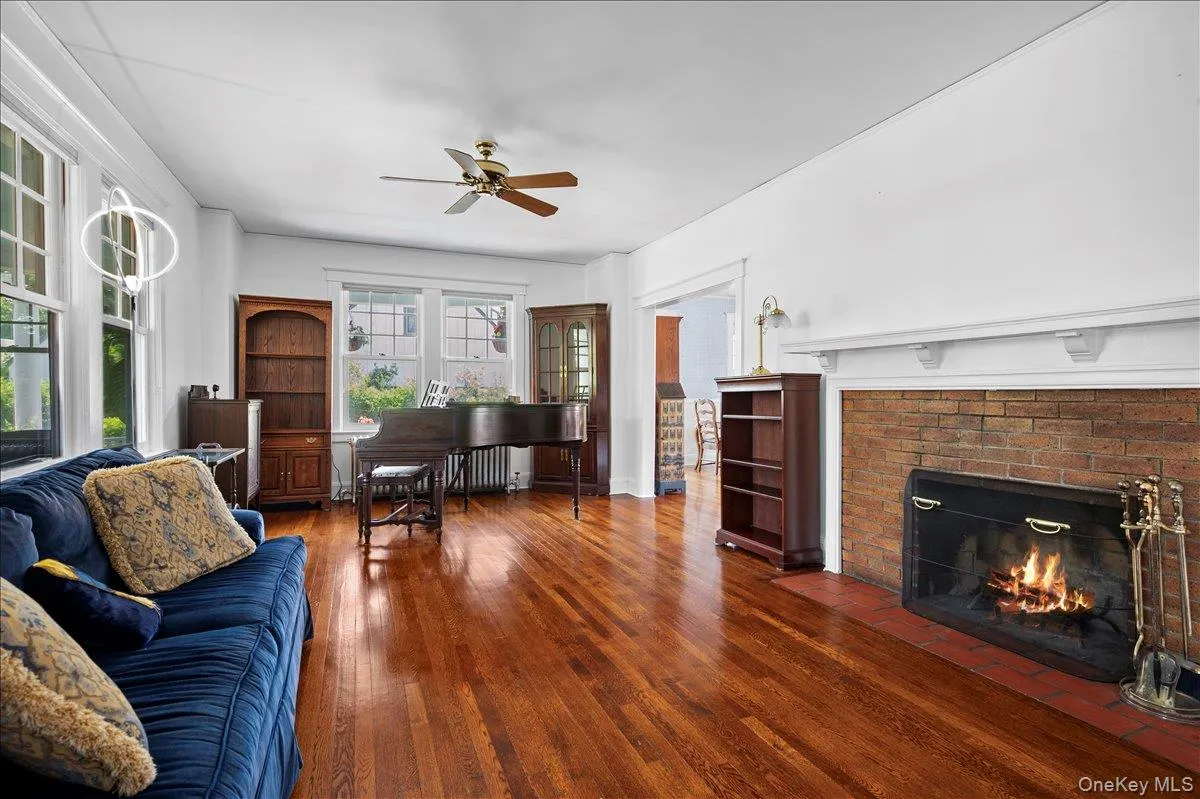 126 Greenridge Avenue, White Plains, NY, 6 Bedrooms Bedrooms, 9 Rooms Rooms,2 BathroomsBathrooms,Residential,For Rent,Greenridge,0,950391 126 Greenridge Avenue, White Plains, NY, 6 Bedrooms Bedrooms, 9 Rooms Rooms,2 BathroomsBathrooms,Residential,For Rent,Greenridge,0,950391