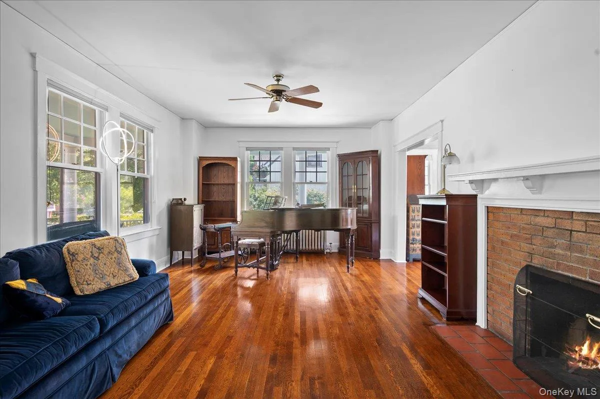 126 Greenridge Avenue, White Plains, NY, 6 Bedrooms Bedrooms, 9 Rooms Rooms,2 BathroomsBathrooms,Residential,For Rent,Greenridge,0,950391 126 Greenridge Avenue, White Plains, NY, 6 Bedrooms Bedrooms, 9 Rooms Rooms,2 BathroomsBathrooms,Residential,For Rent,Greenridge,0,950391
