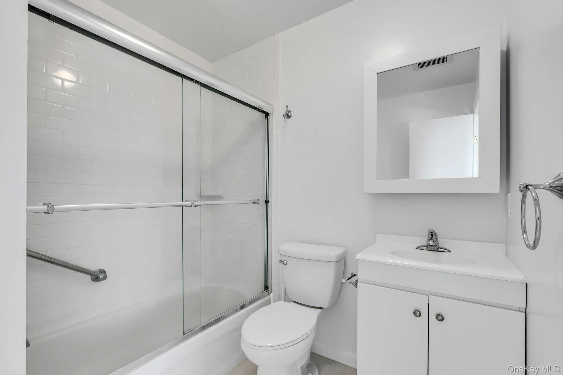 26 Namkee Lane, Brookhaven, NY, 4 Bedrooms Bedrooms, 10 Rooms Rooms,2 BathroomsBathrooms,Residential Lease,Idx,Namkee,0,950541 26 Namkee Lane, Brookhaven, NY, 4 Bedrooms Bedrooms, 10 Rooms Rooms,2 BathroomsBathrooms,Residential Lease,Idx,Namkee,0,950541