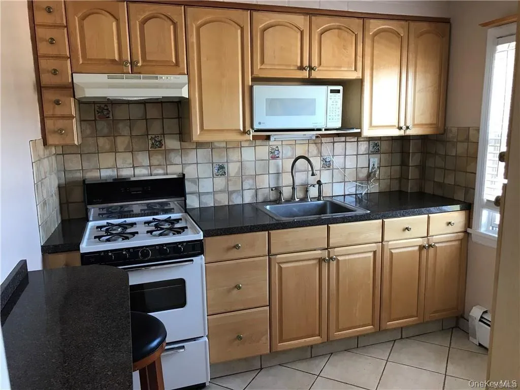 286 Columbus Avenue, Harrison, NY, 2 Bedrooms Bedrooms, 5 Rooms Rooms,1 BathroomBathrooms,Residential Lease,Idx,Columbus,0,950619 286 Columbus Avenue, Harrison, NY, 2 Bedrooms Bedrooms, 5 Rooms Rooms,1 BathroomBathrooms,Residential Lease,Idx,Columbus,0,950619